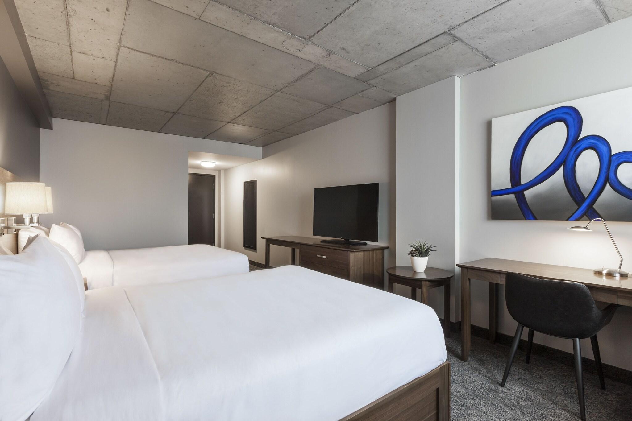 Quadruple Two Queen Beds