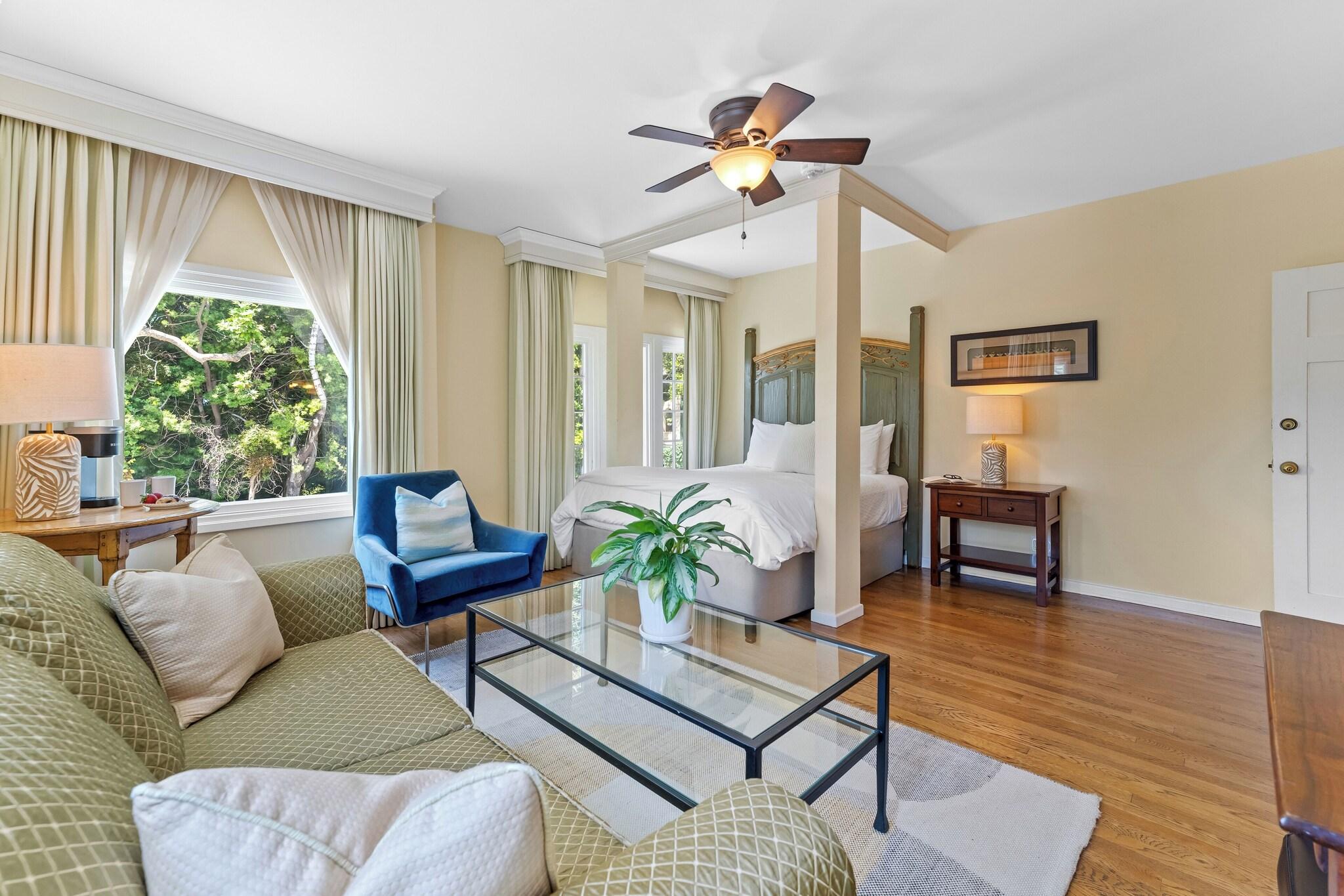 Double Guest Room Queen Bed