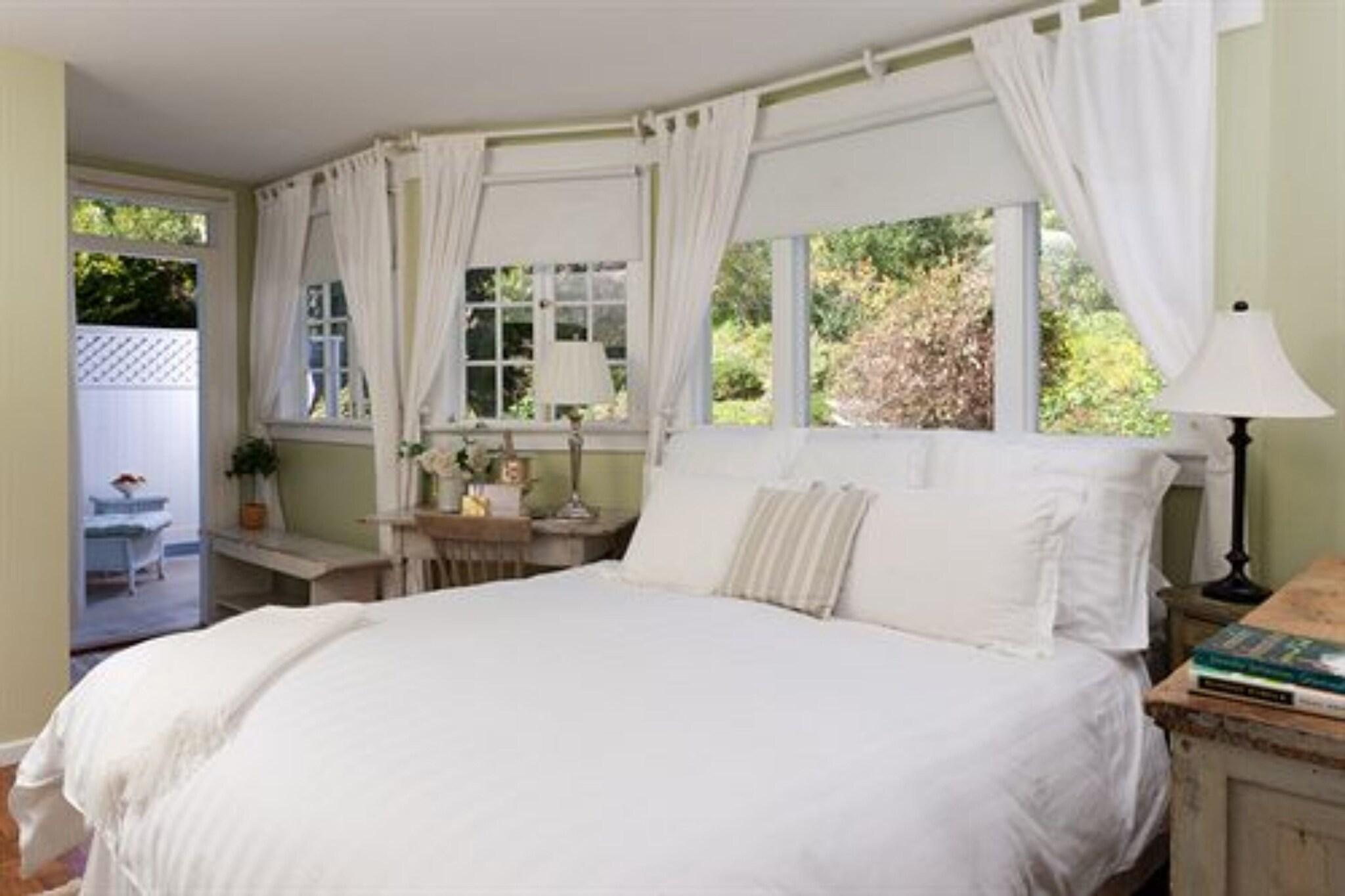 Double Deluxe King Bed