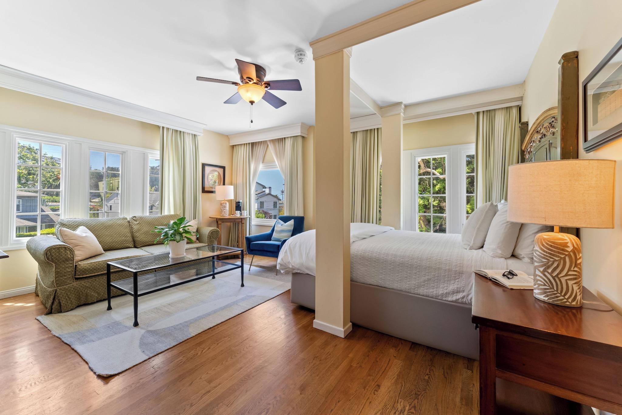 Double Guest Room Queen Bed