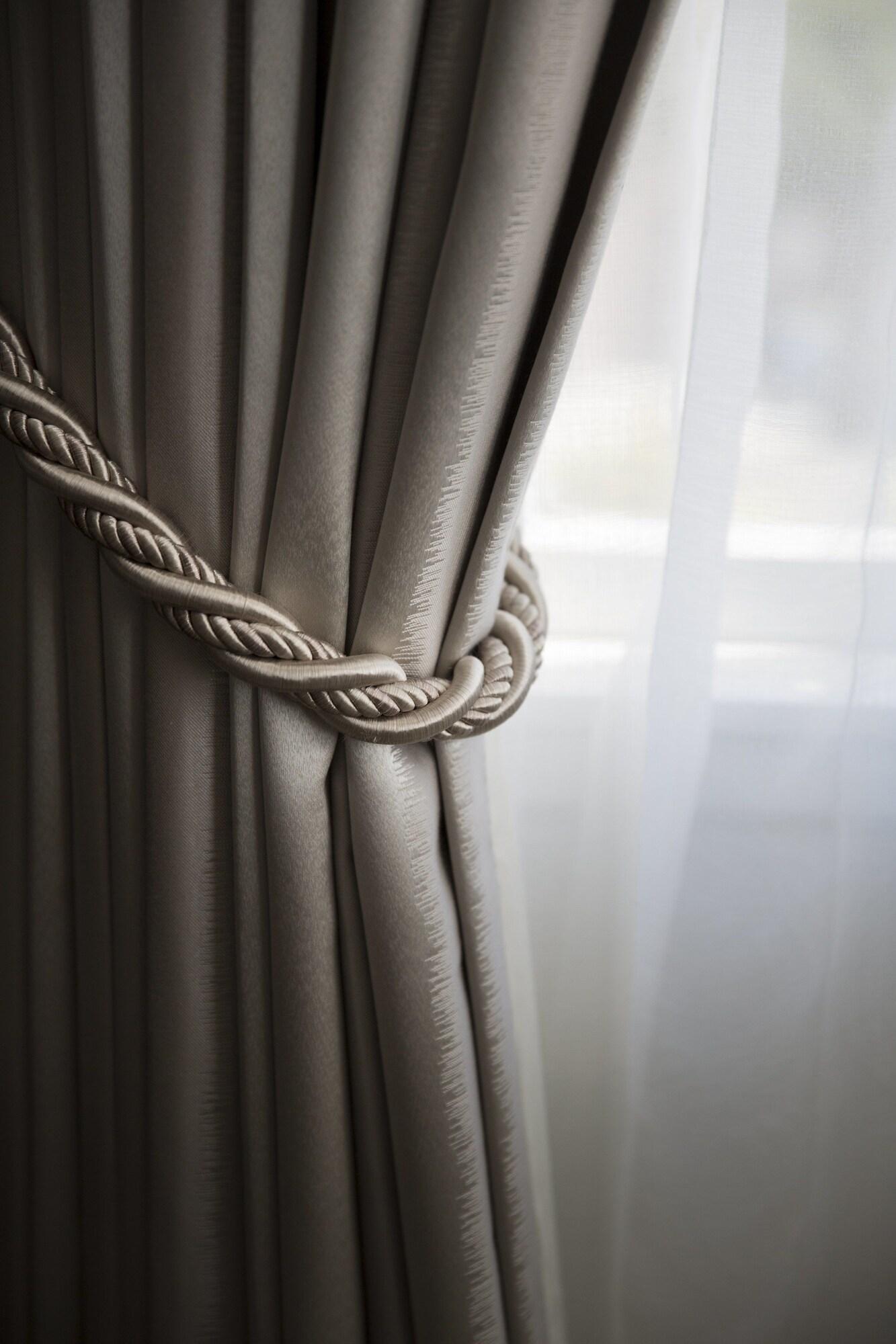 Suite City View King Bed