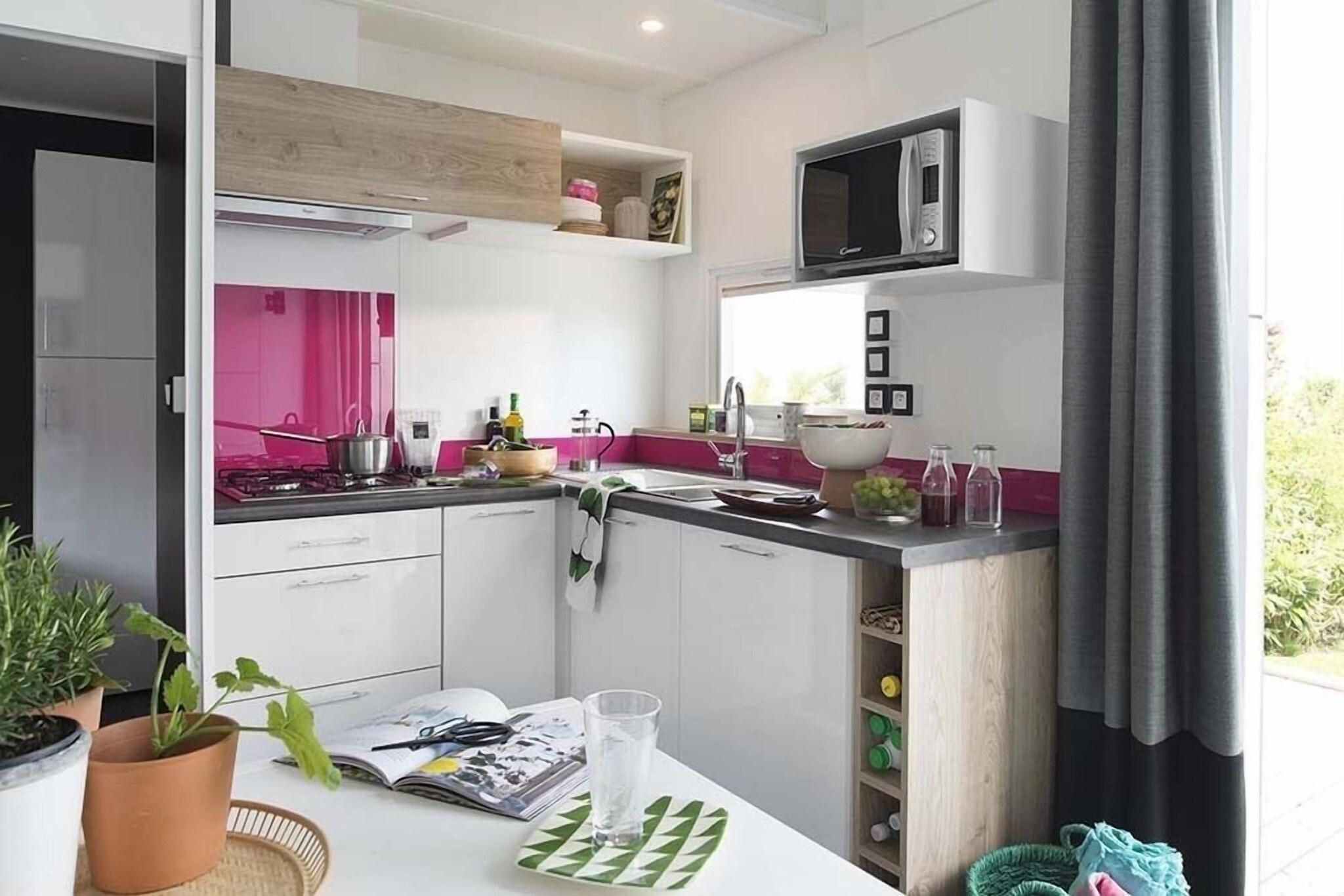 Double Queen Size Bed