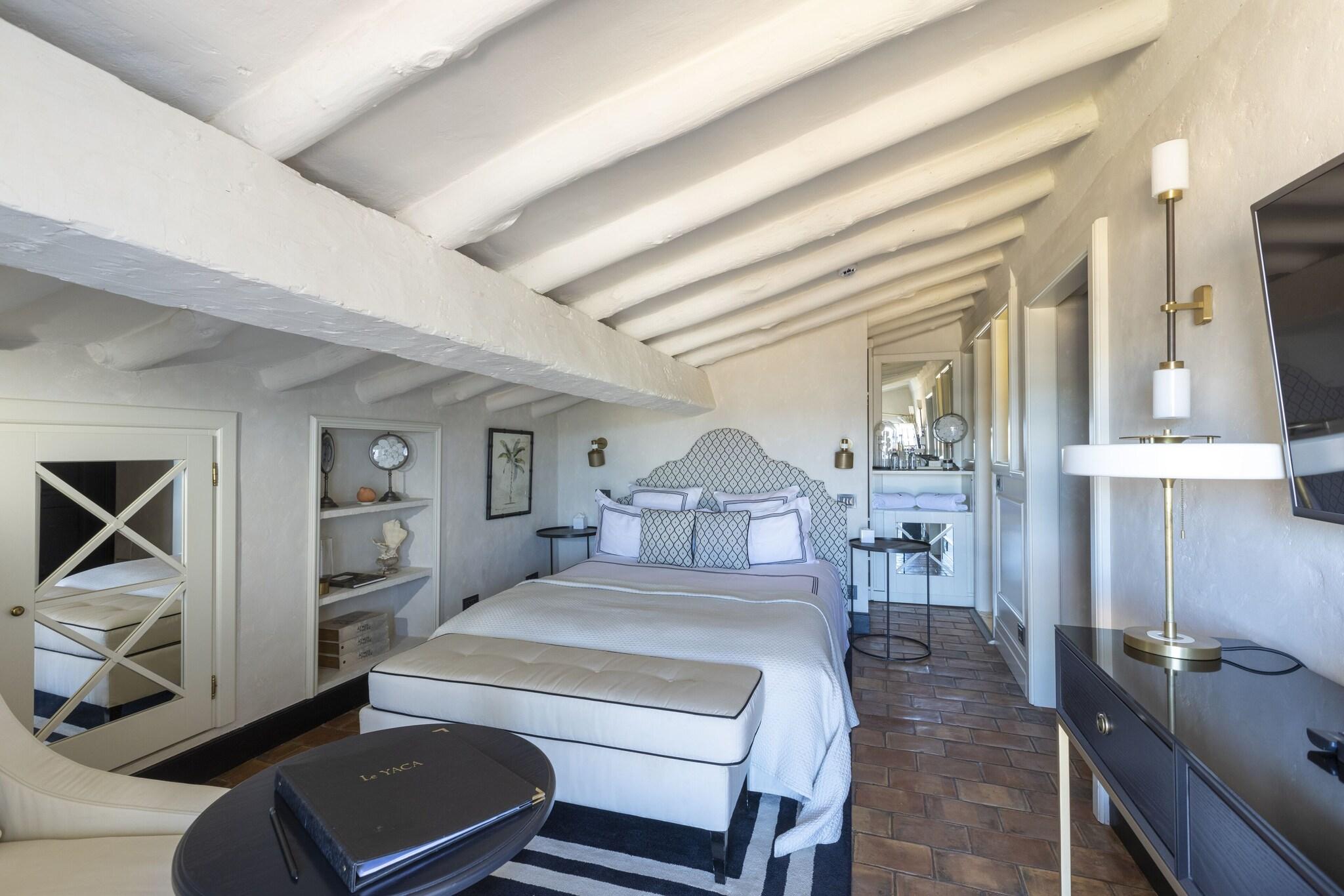 Double Superior Queen Bed