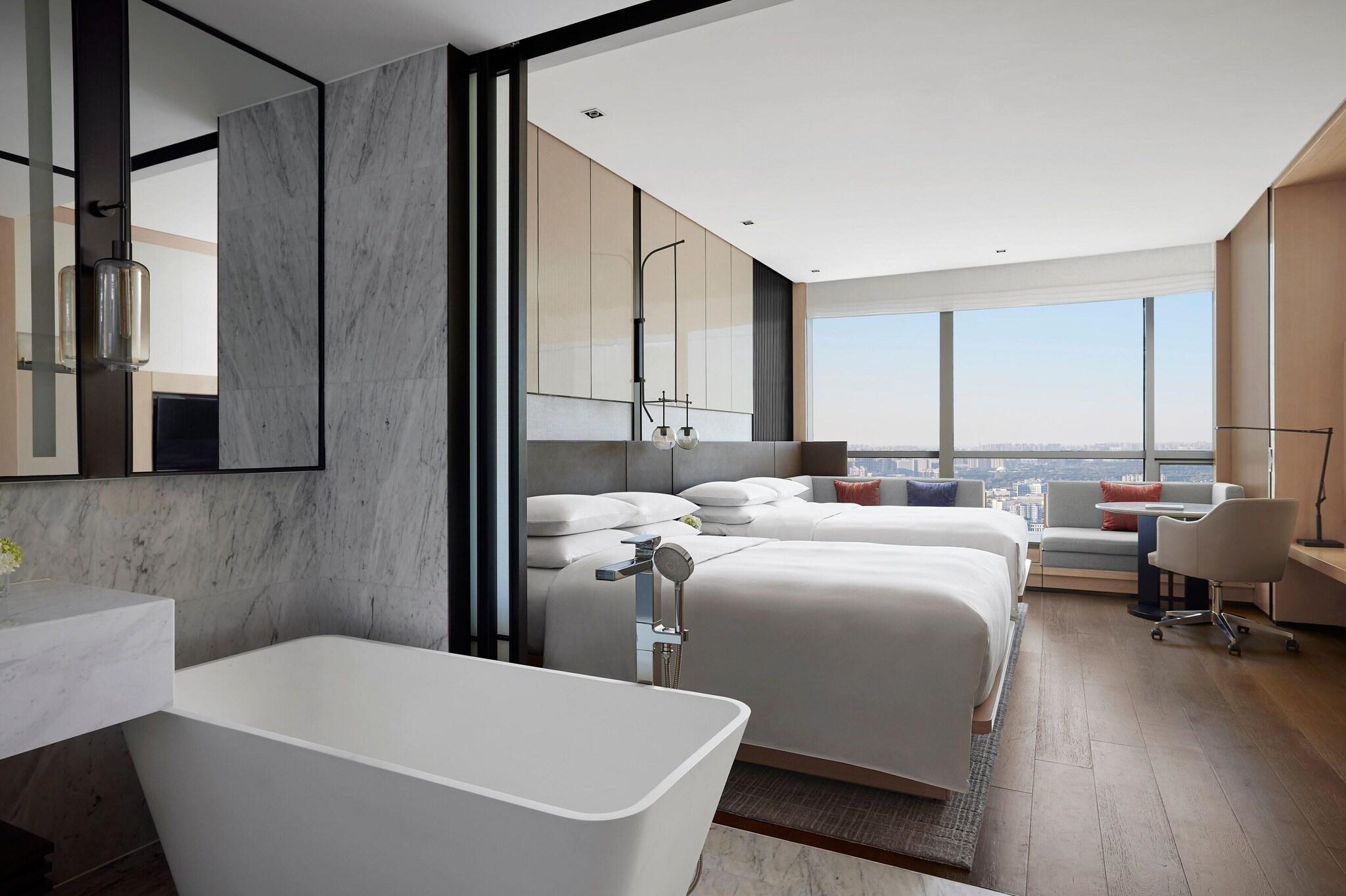 Twin Deluxe City View