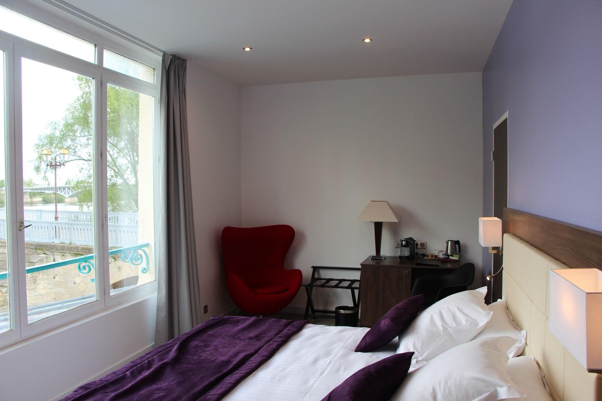 Double Deluxe King Bed