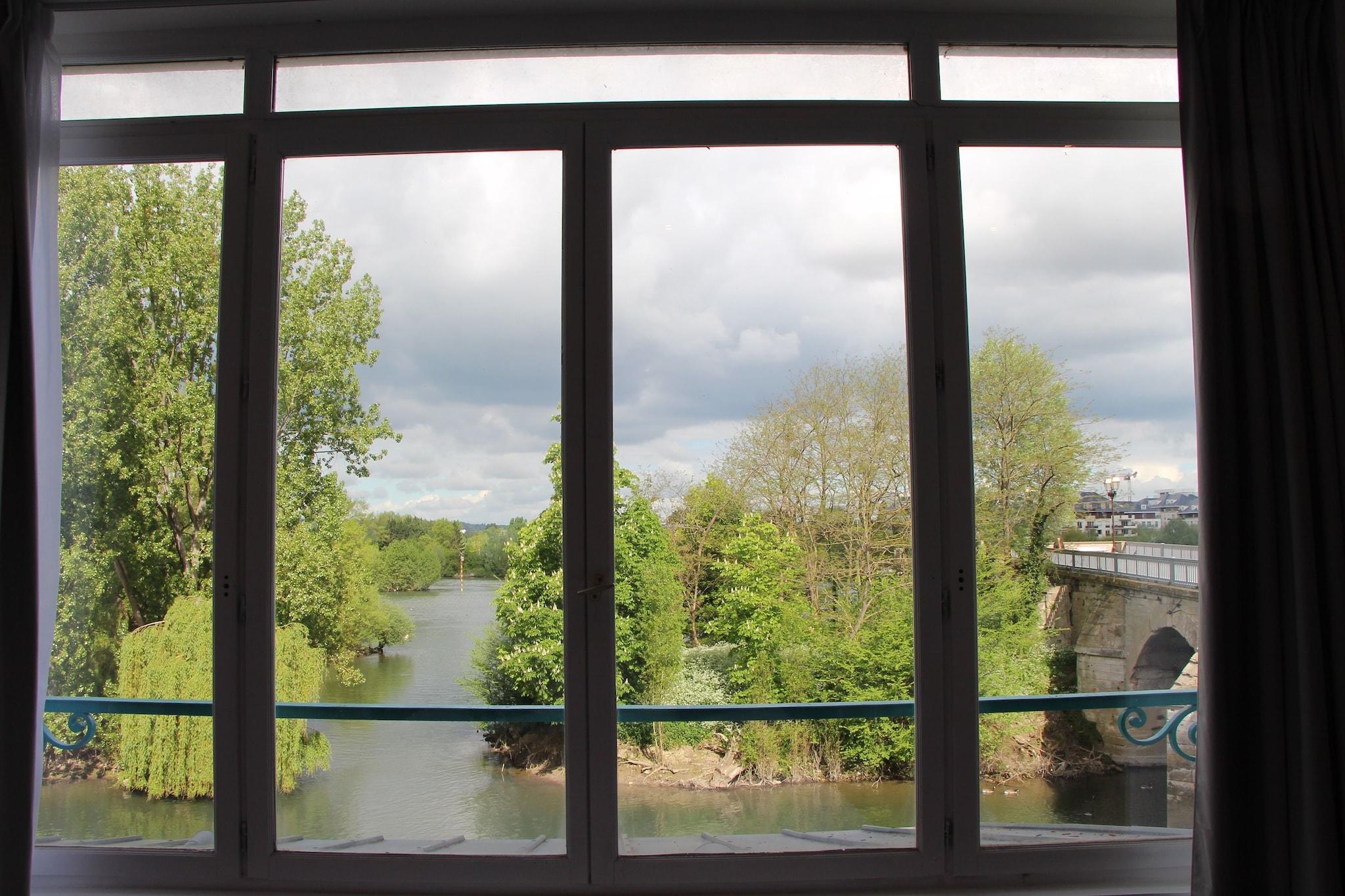 Double Deluxe King Bed