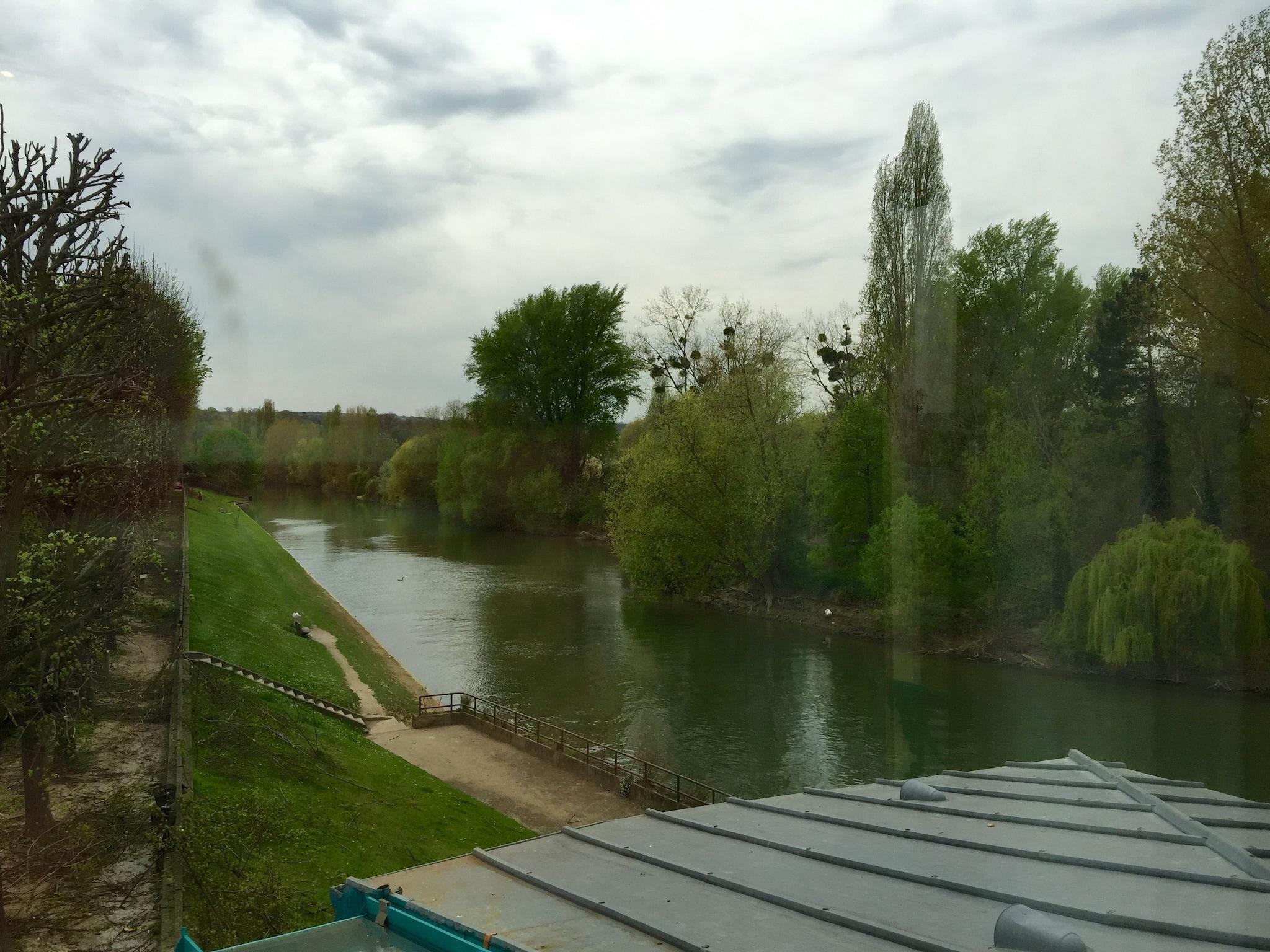 Family Room Queen Size Bed