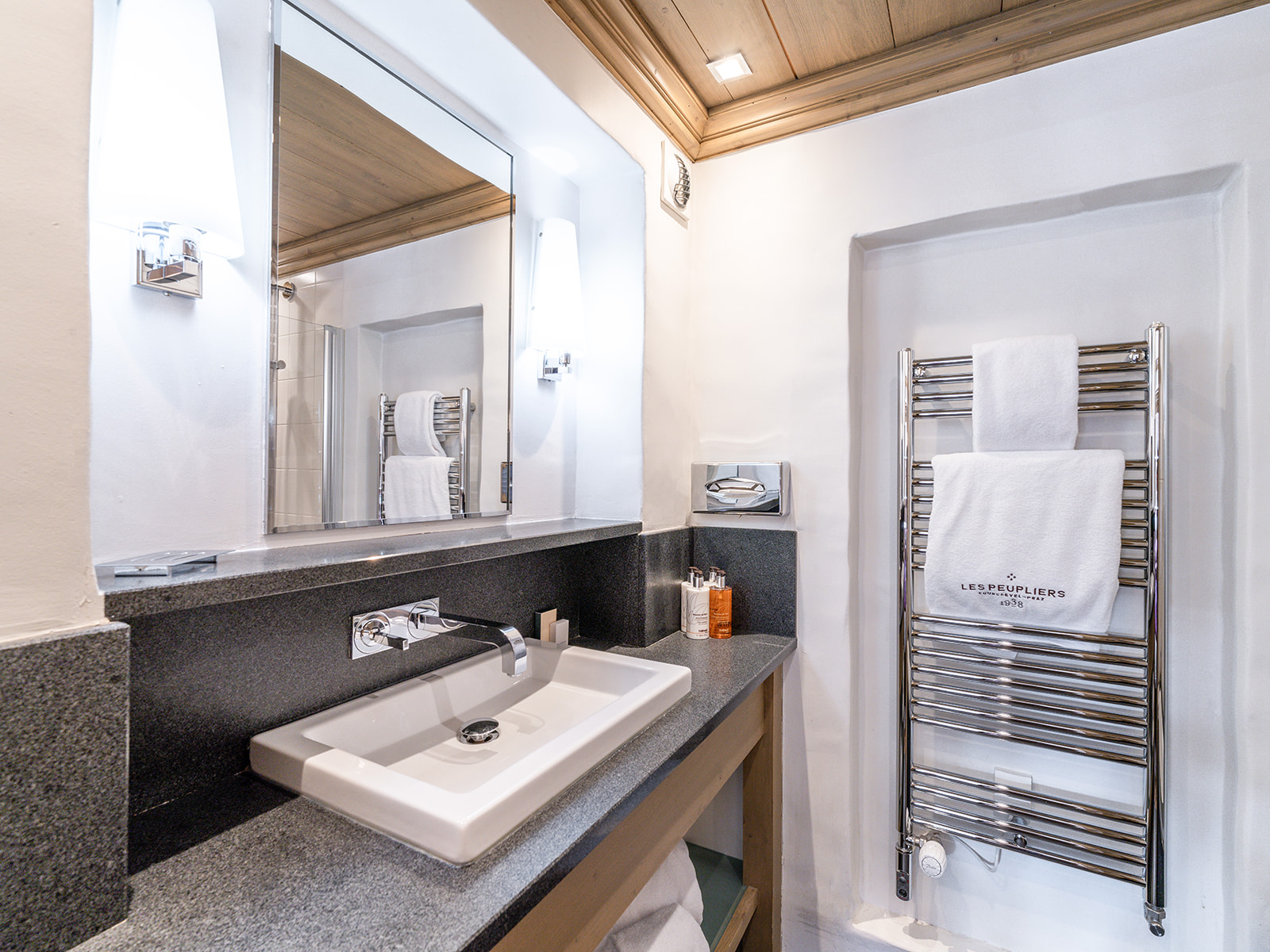 Family Room Capacity 4