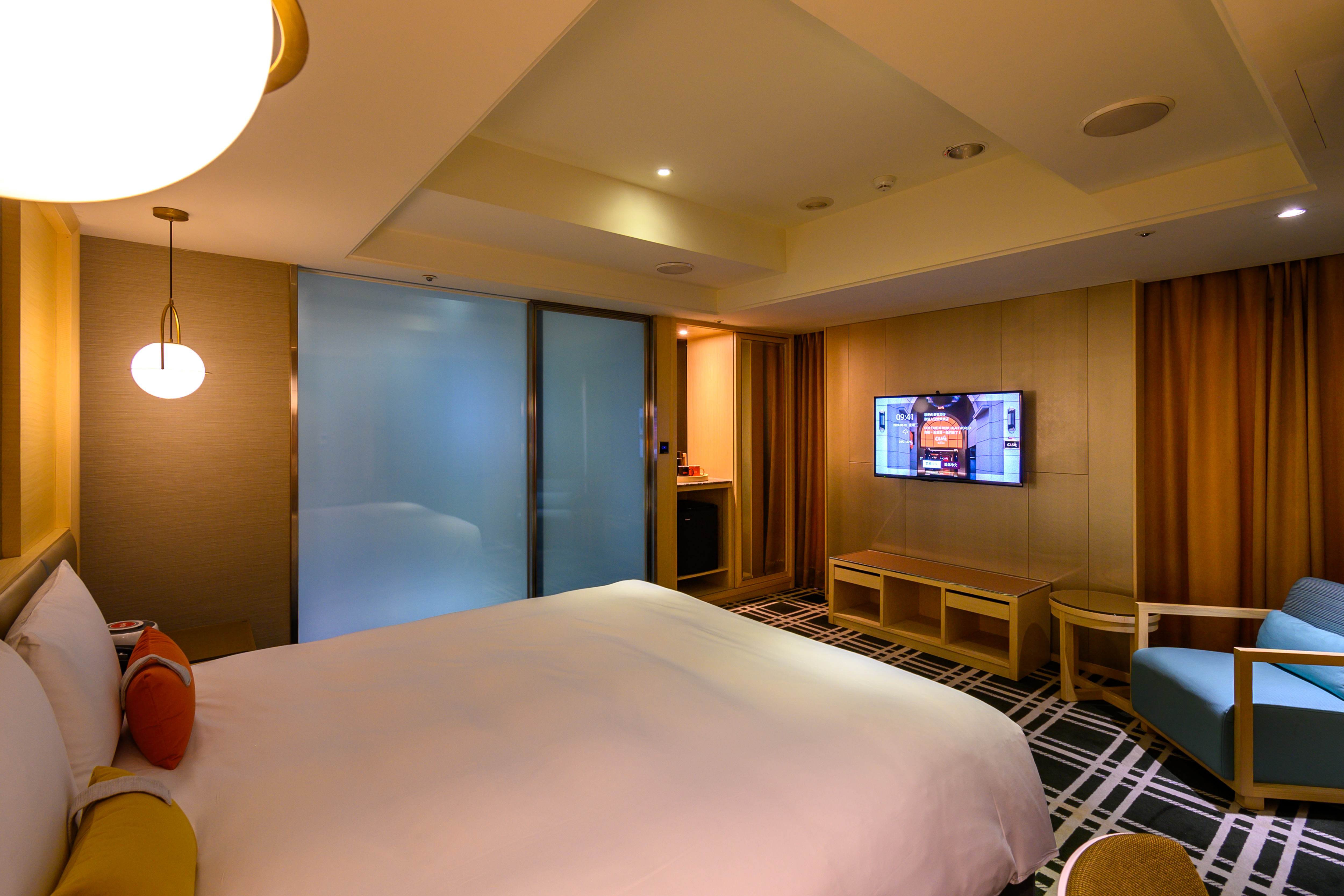 Double Superior King Bed