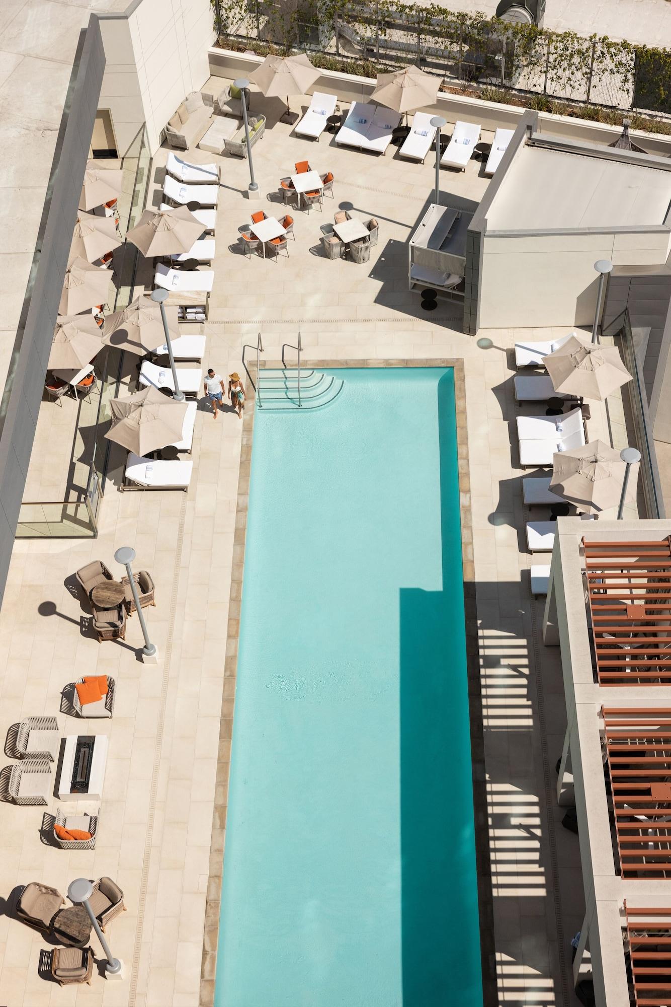 Double Deluxe Pool View