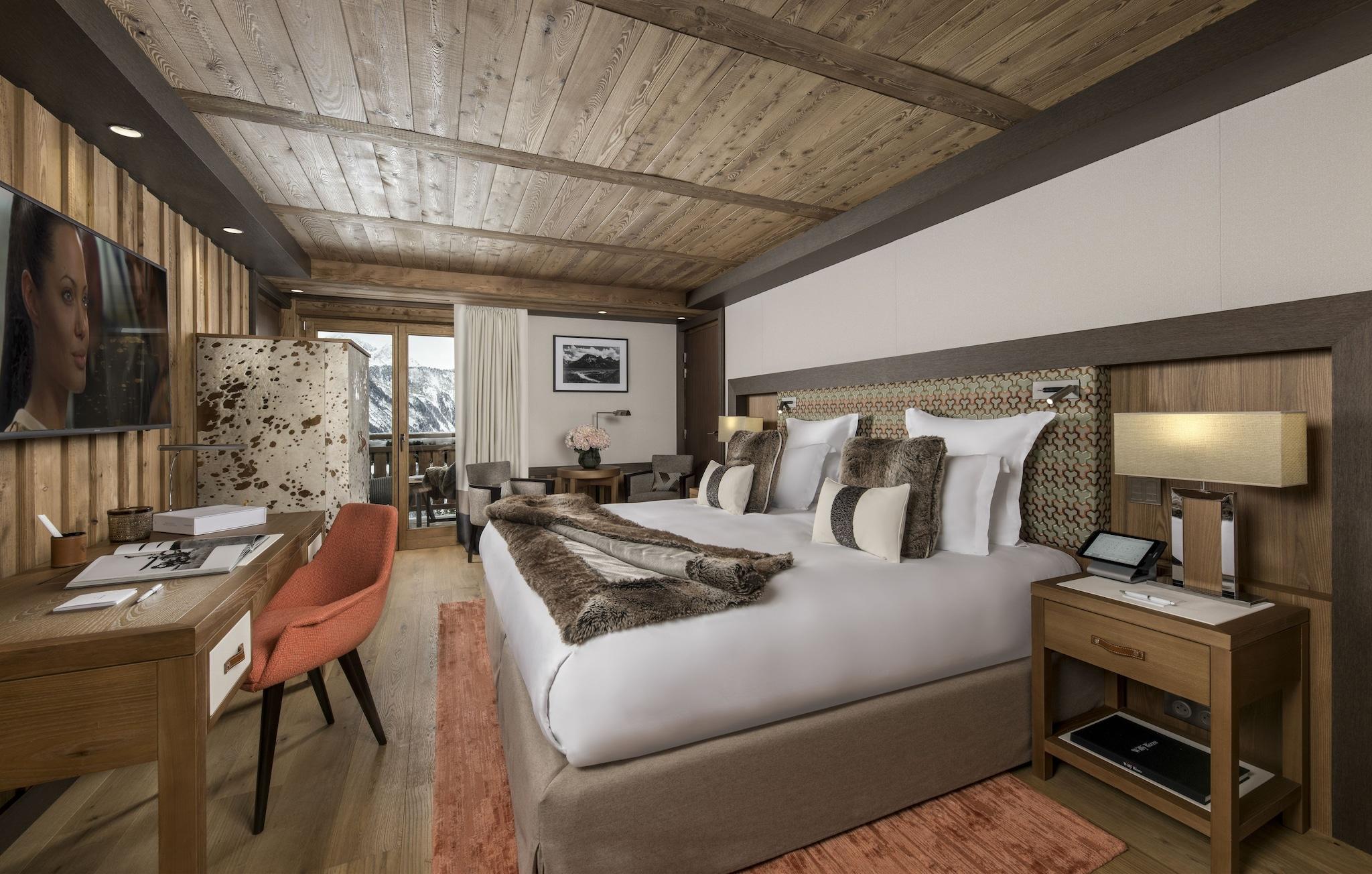 Double Deluxe King Bed