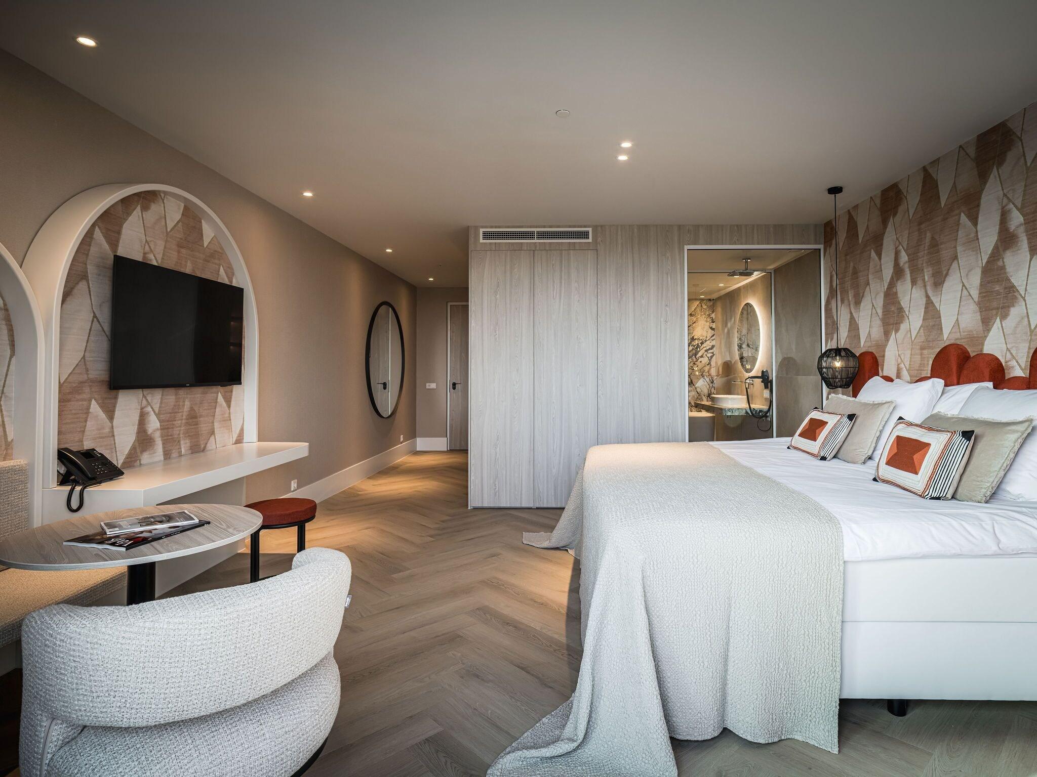 Double Deluxe Superior