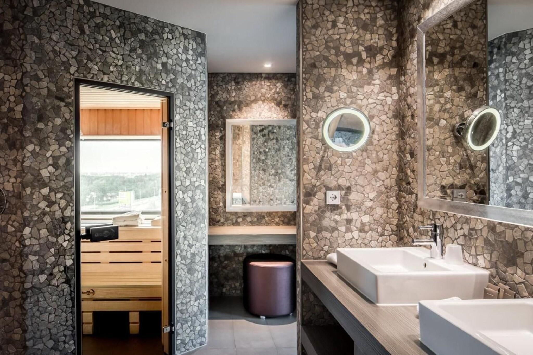 Suite with Double Bed