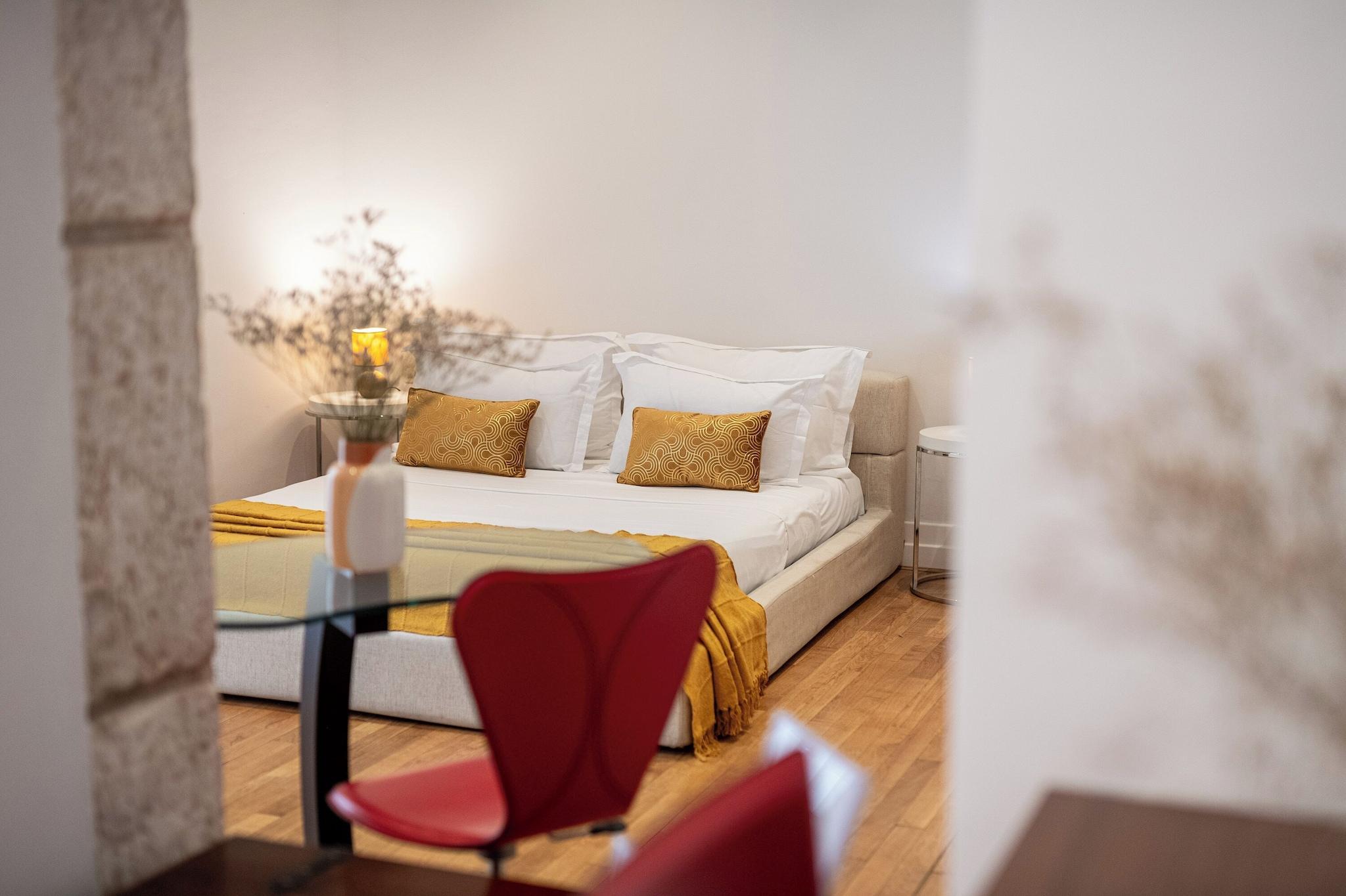 Studio Deluxe Queen Bed