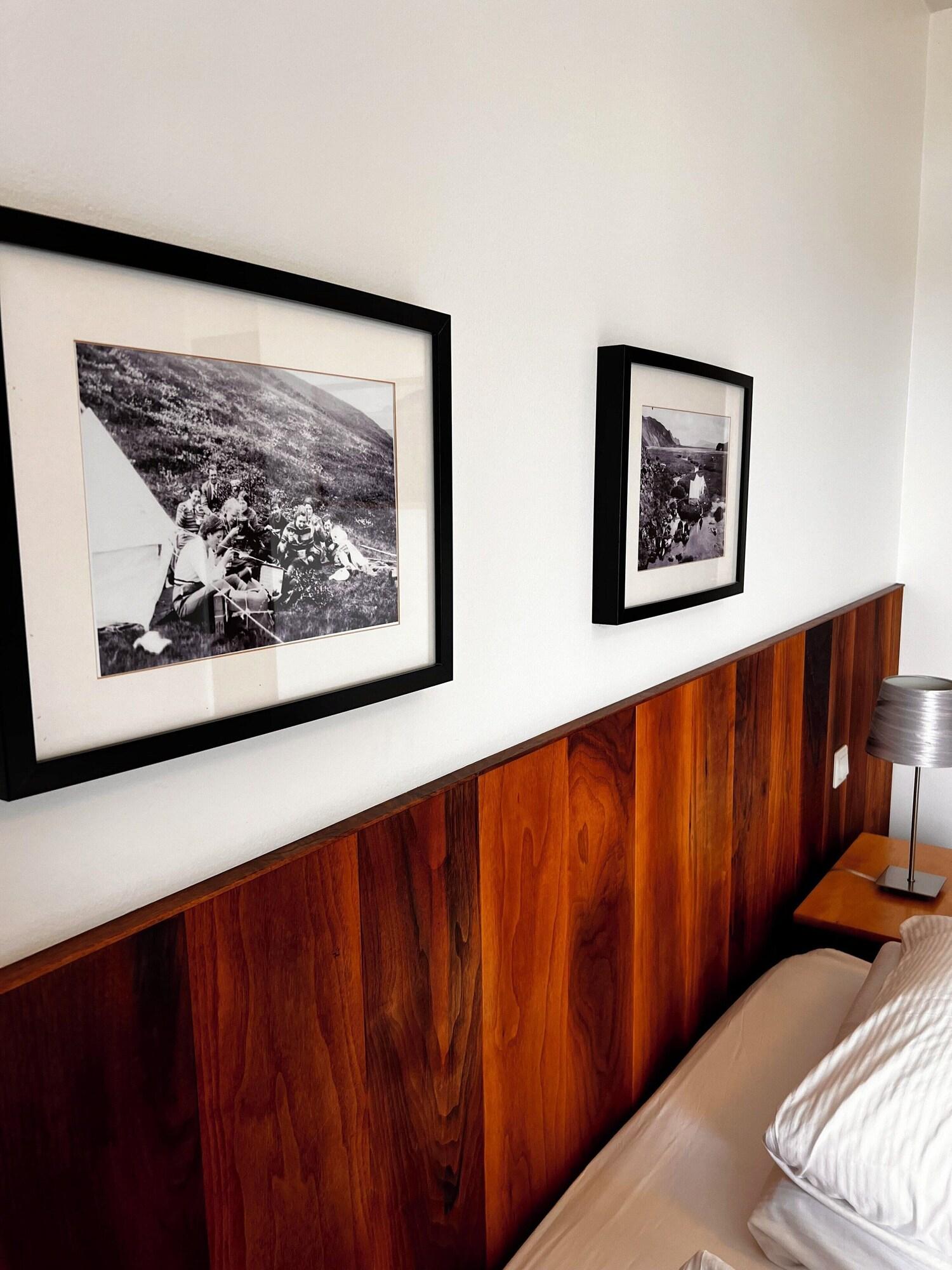 Double or Twin with Double Bed