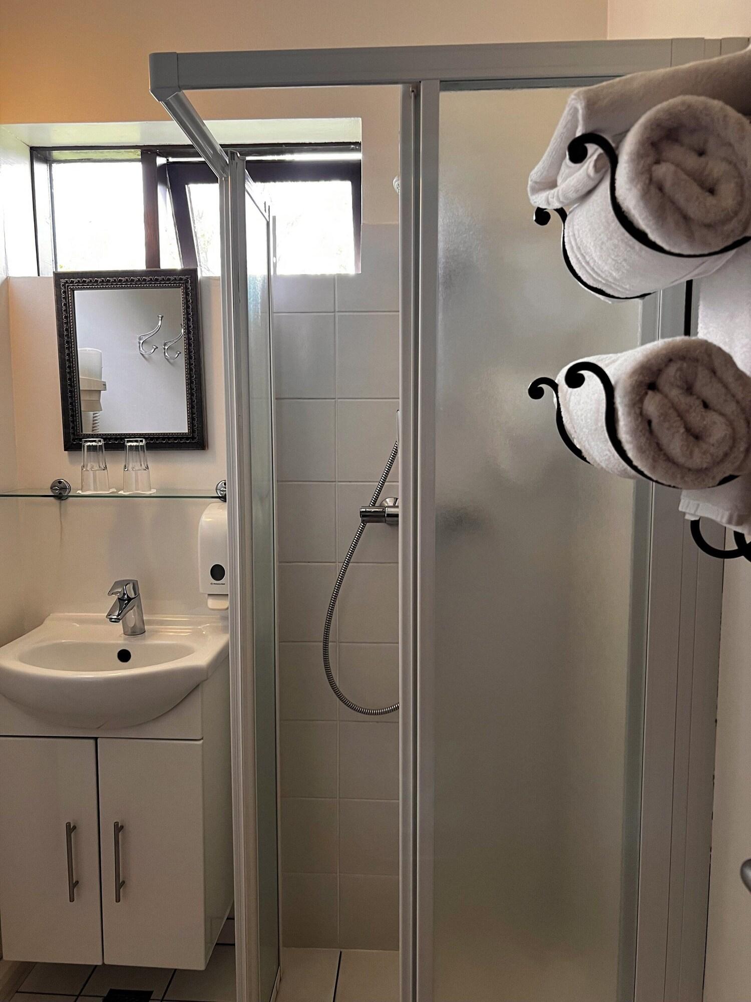 Double or Twin with Double Bed