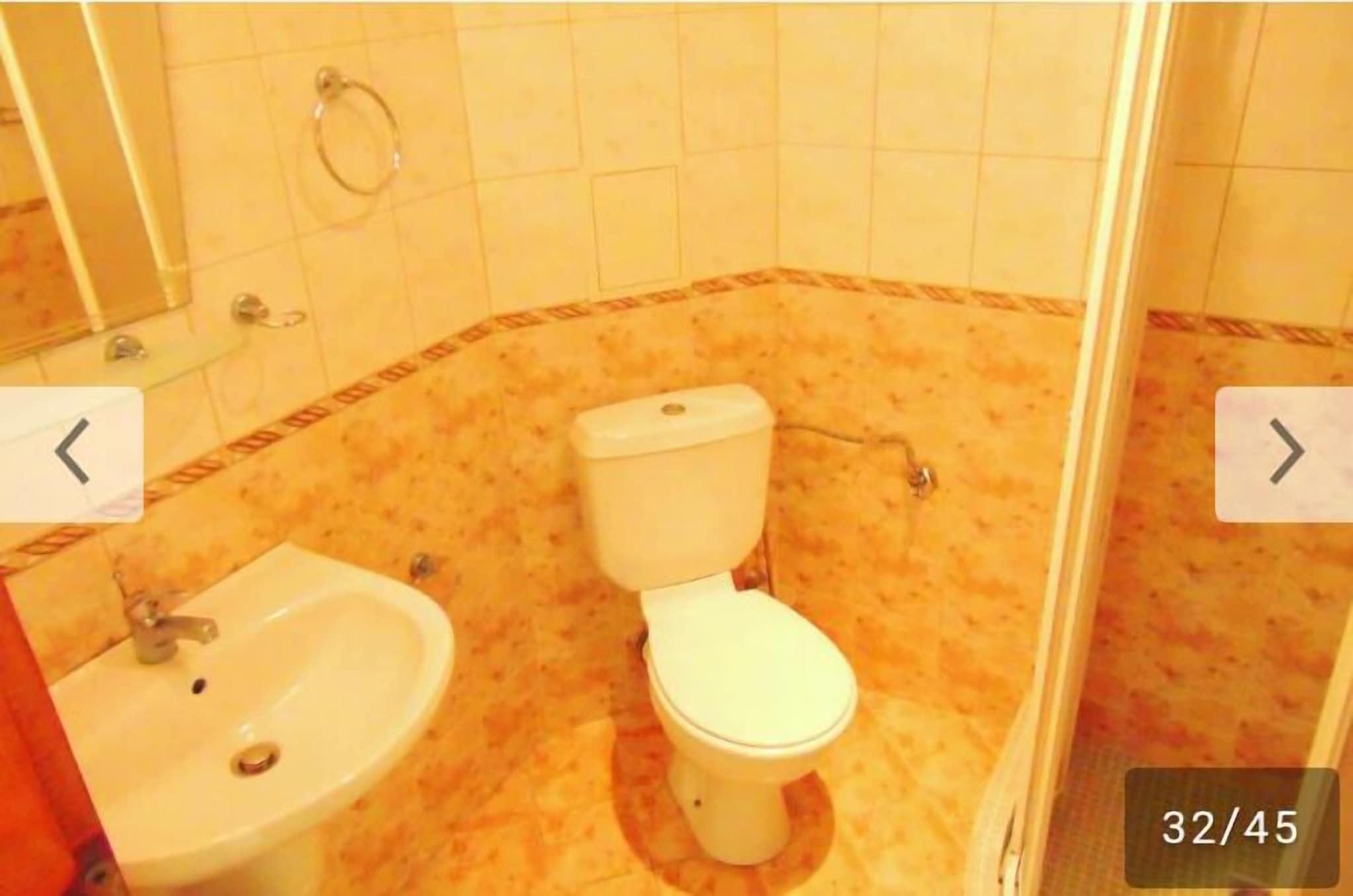 Double City View Queen Bed