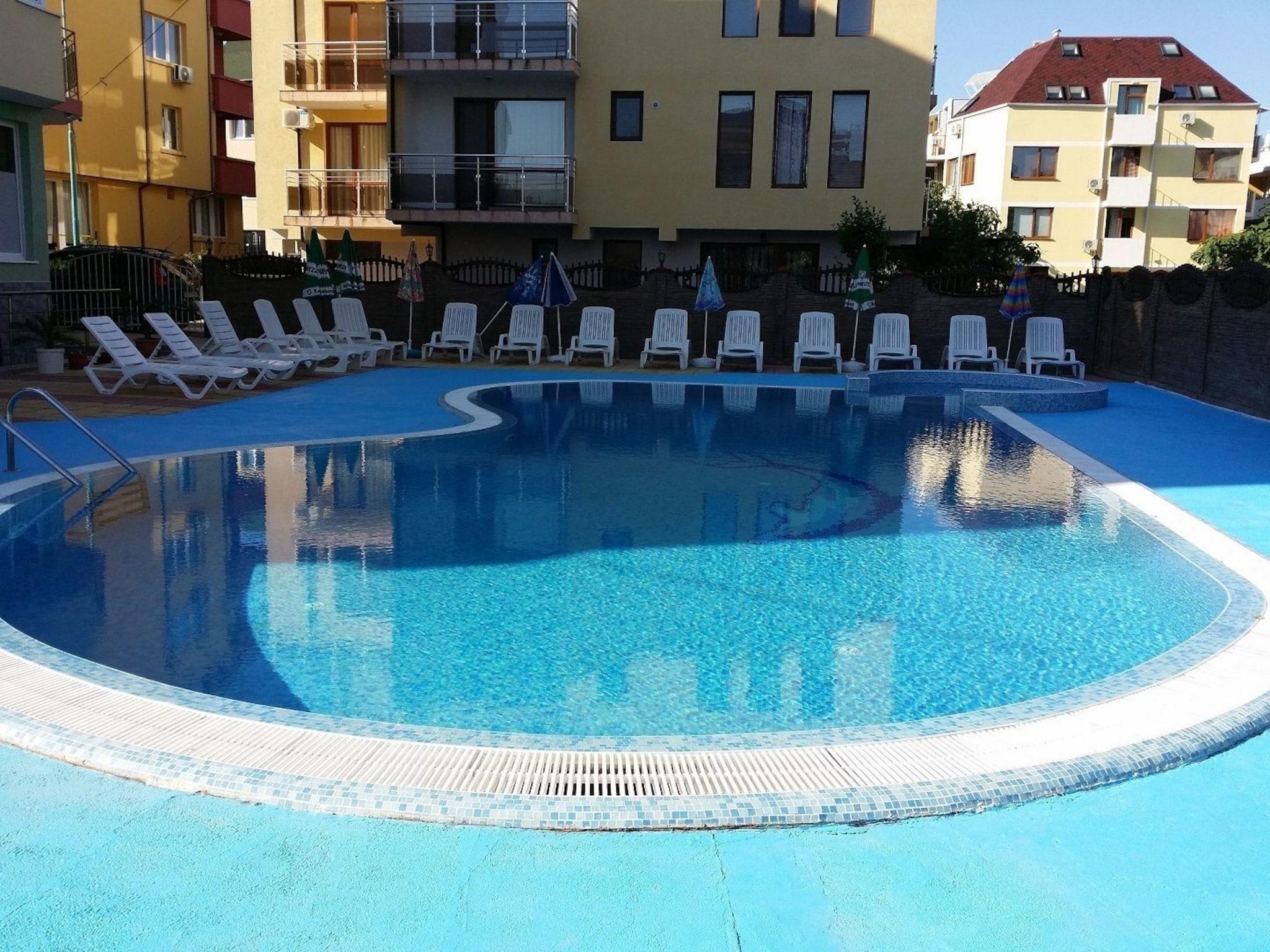 Double City View Queen Bed