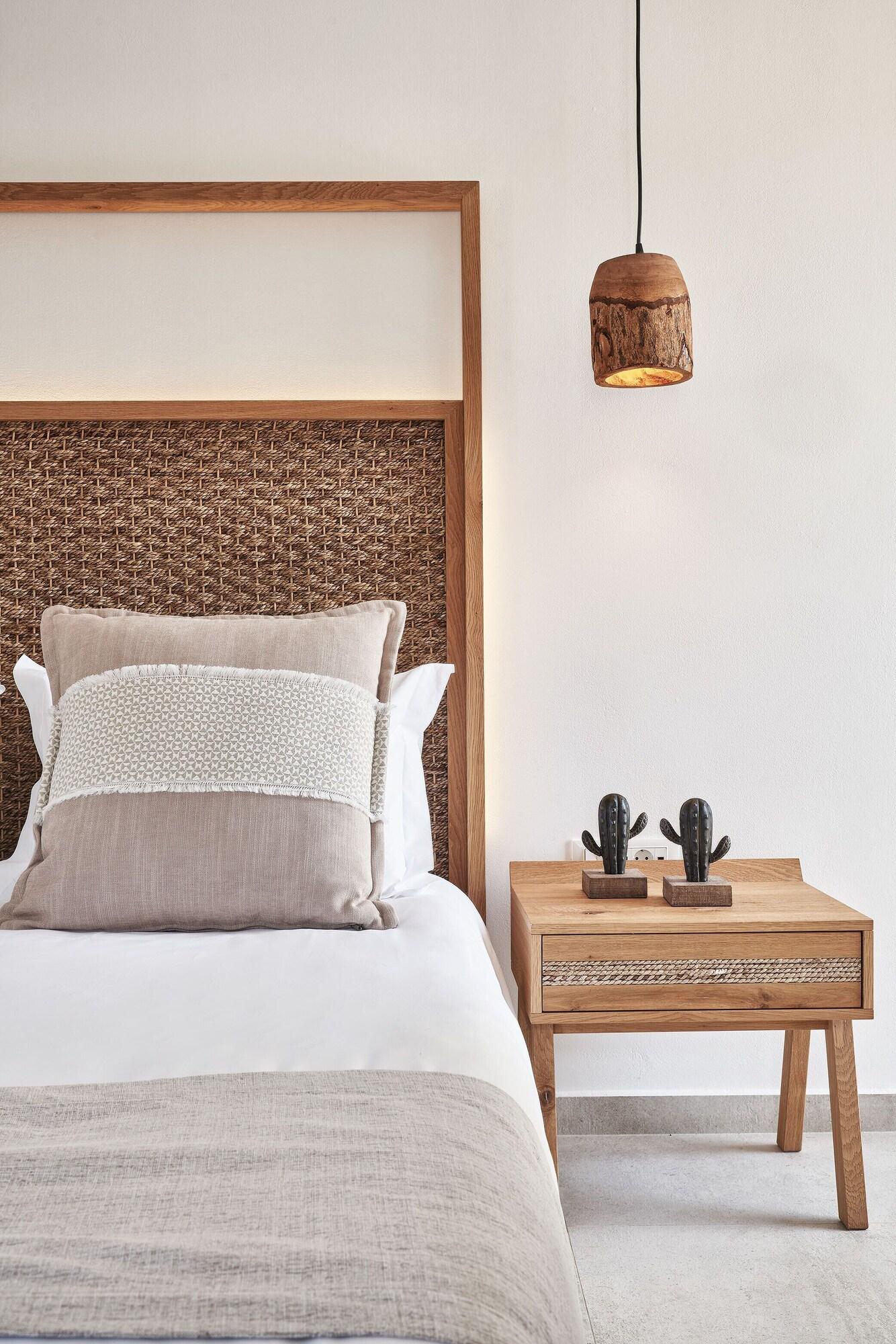 Suite Deluxe King Bed