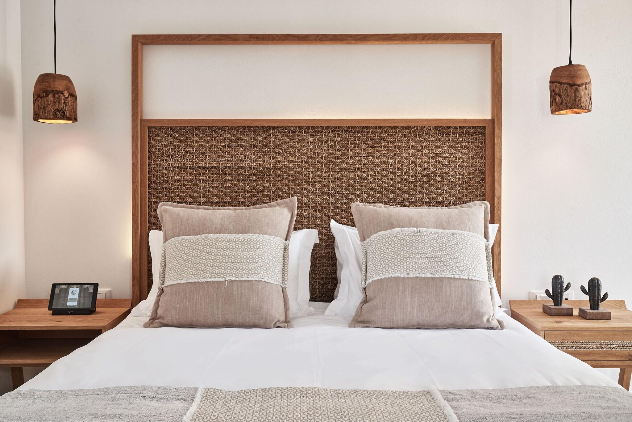 Suite Deluxe King Bed