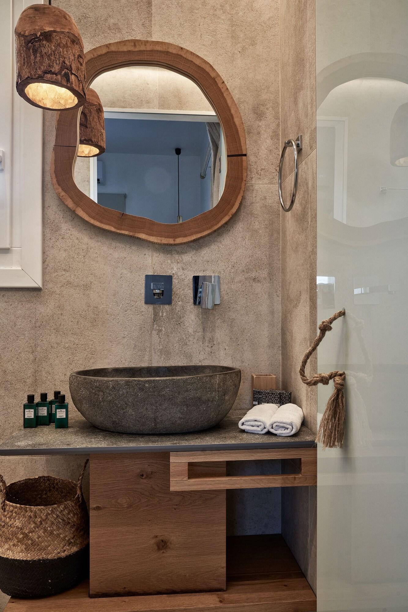 Suite Deluxe King Bed