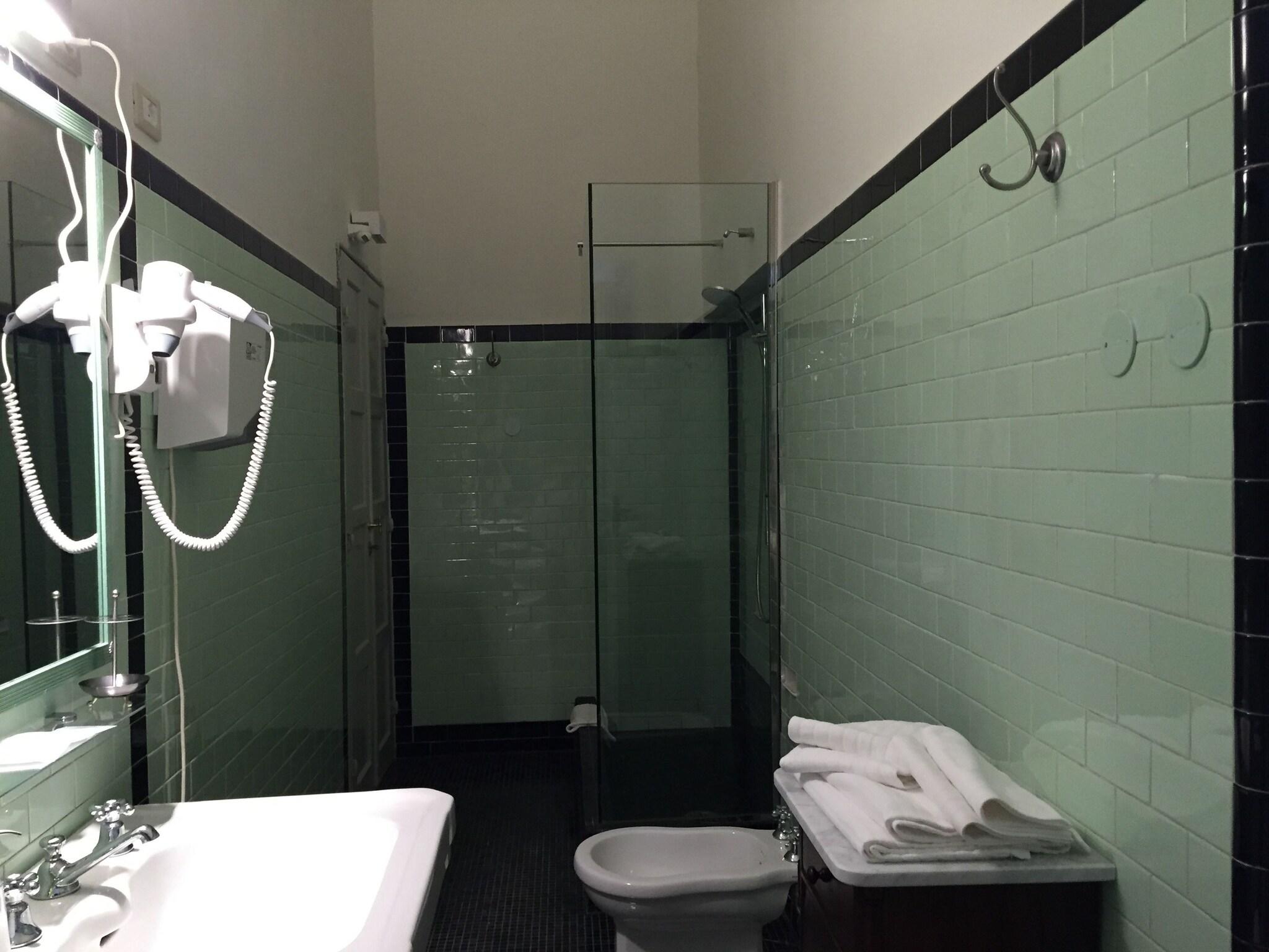 Double or Twin Deluxe