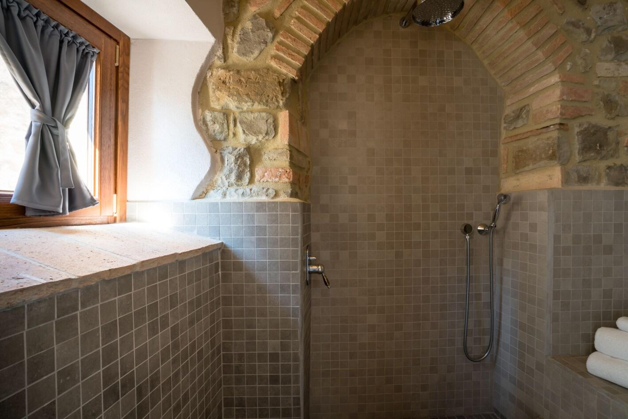 Double Deluxe King Bed