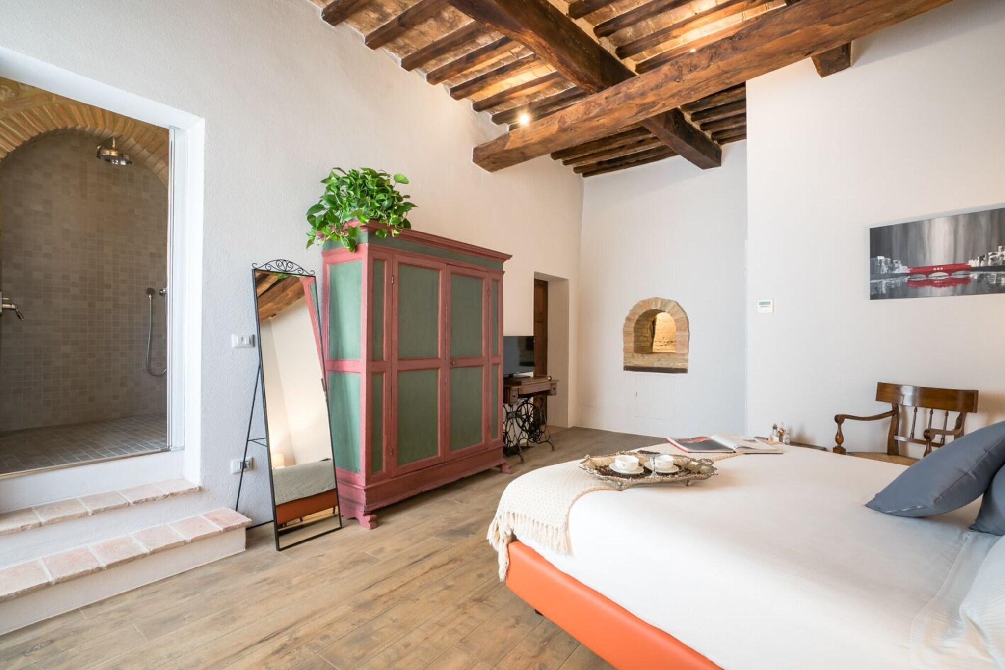 Double Deluxe King Bed