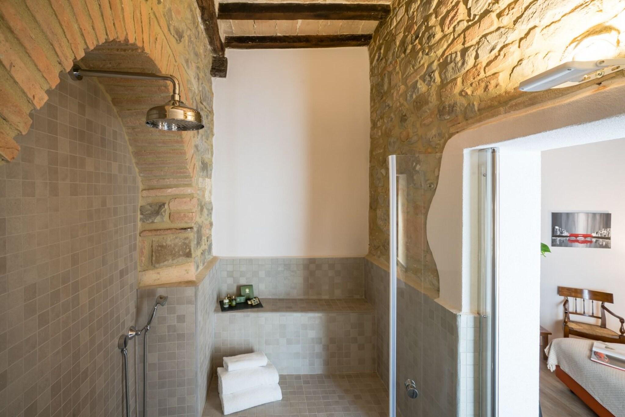 Double Deluxe King Bed