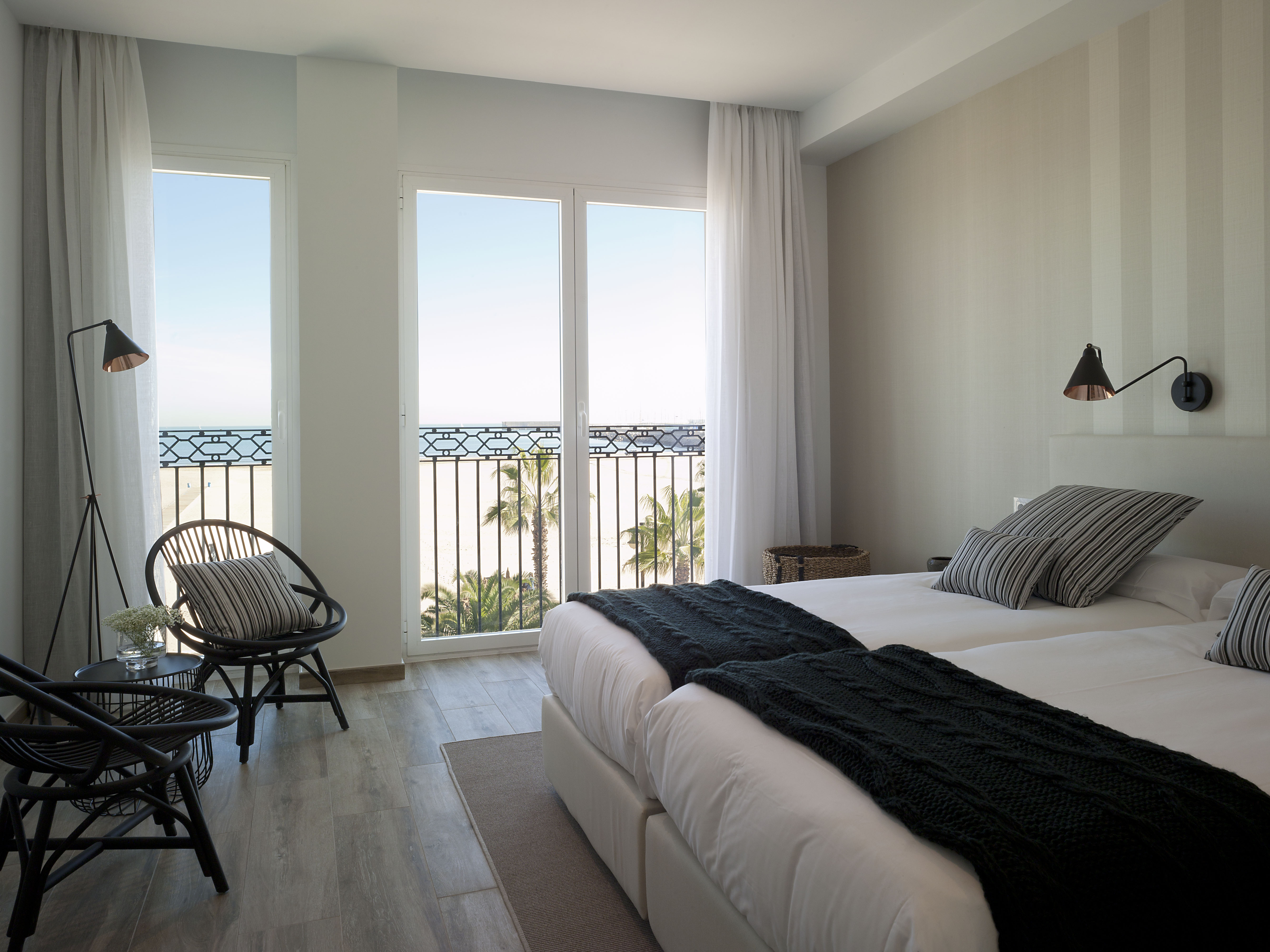 Double or Twin Deluxe Ocean View One Bedroom