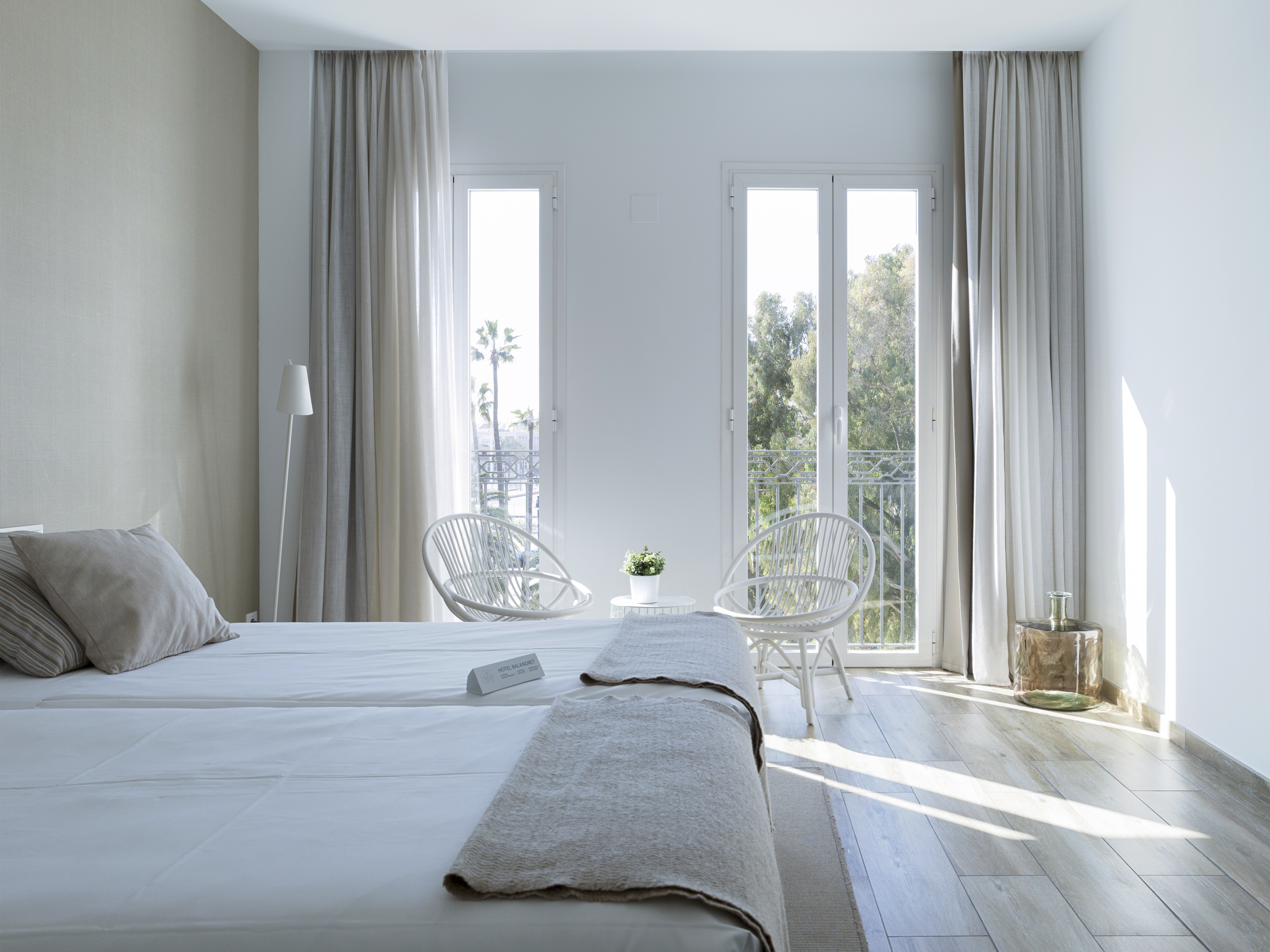 Double or Twin Standard