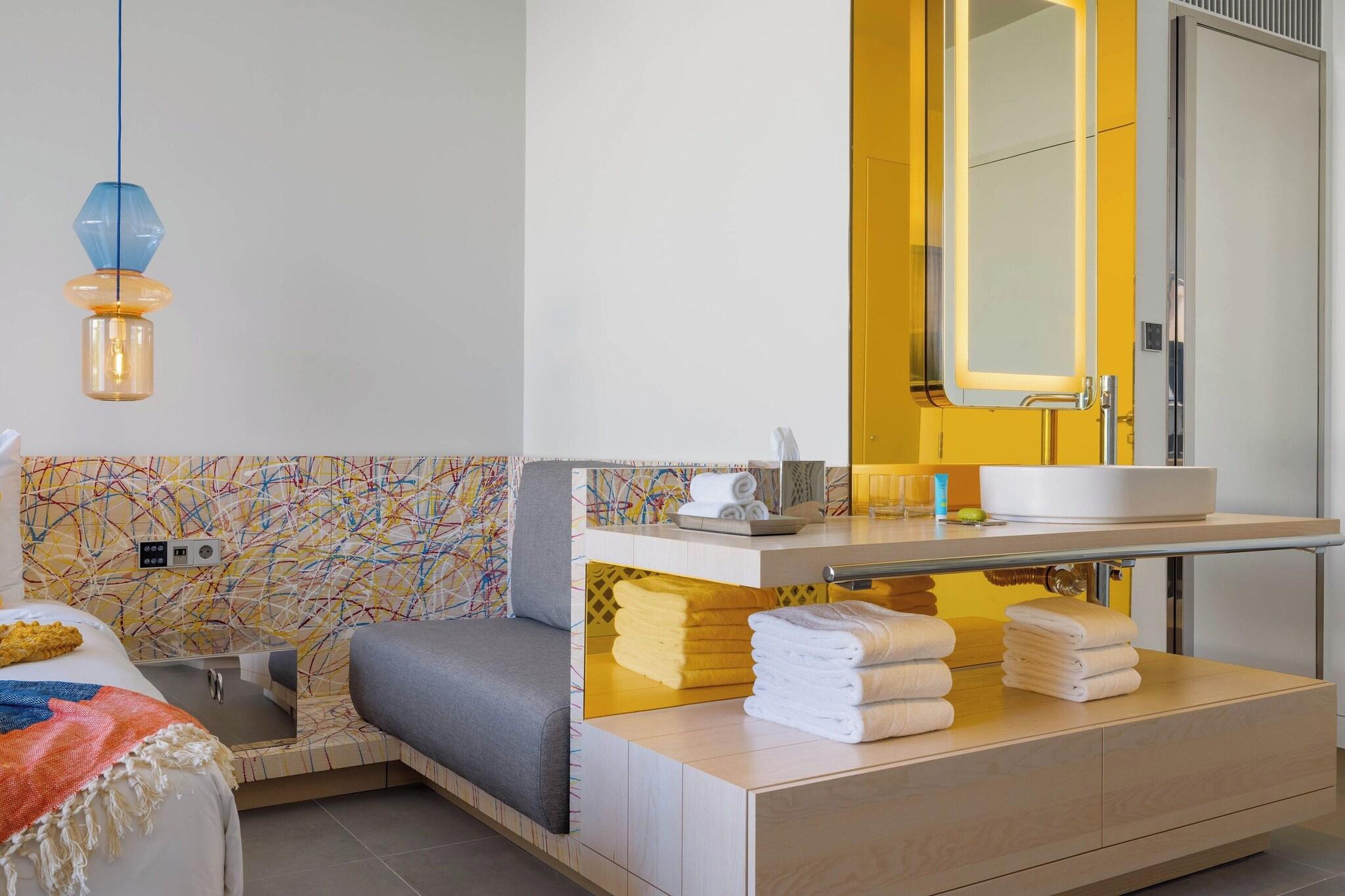 Double Deluxe King Bed