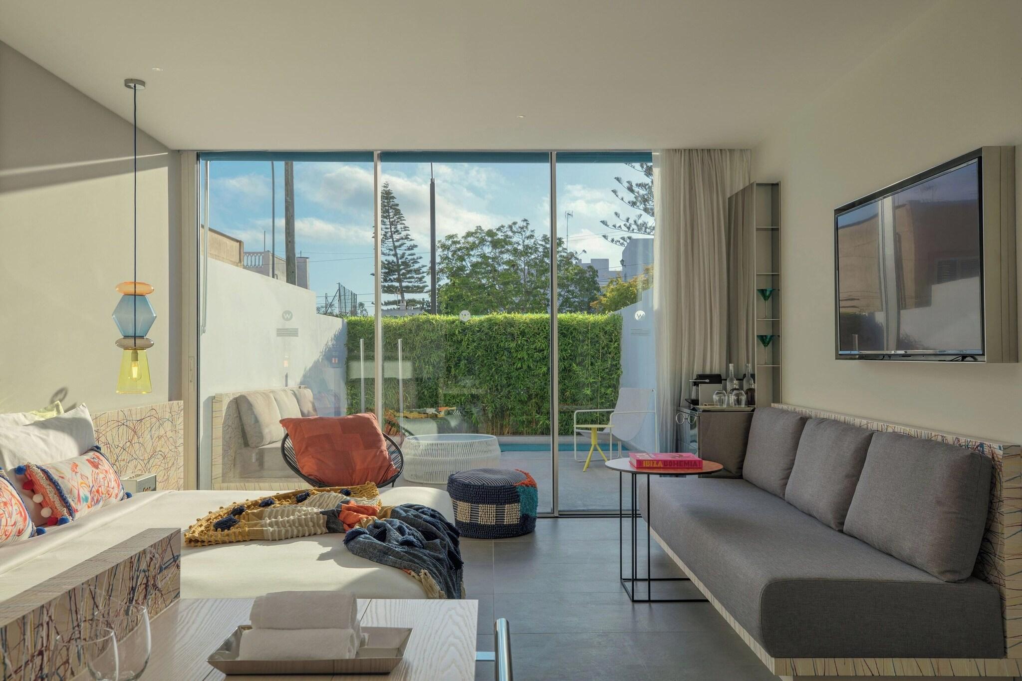 Double Deluxe King Bed