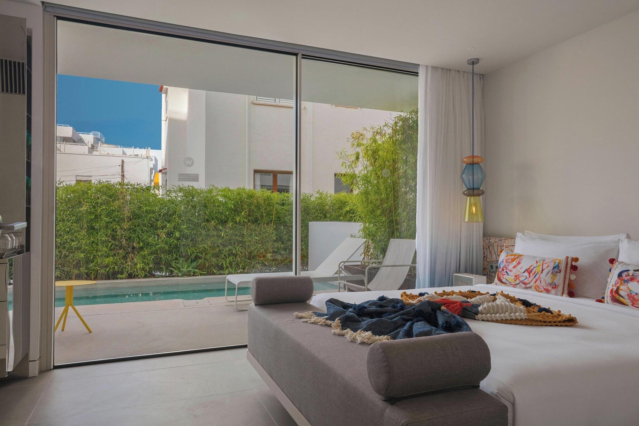 Double Deluxe King Bed