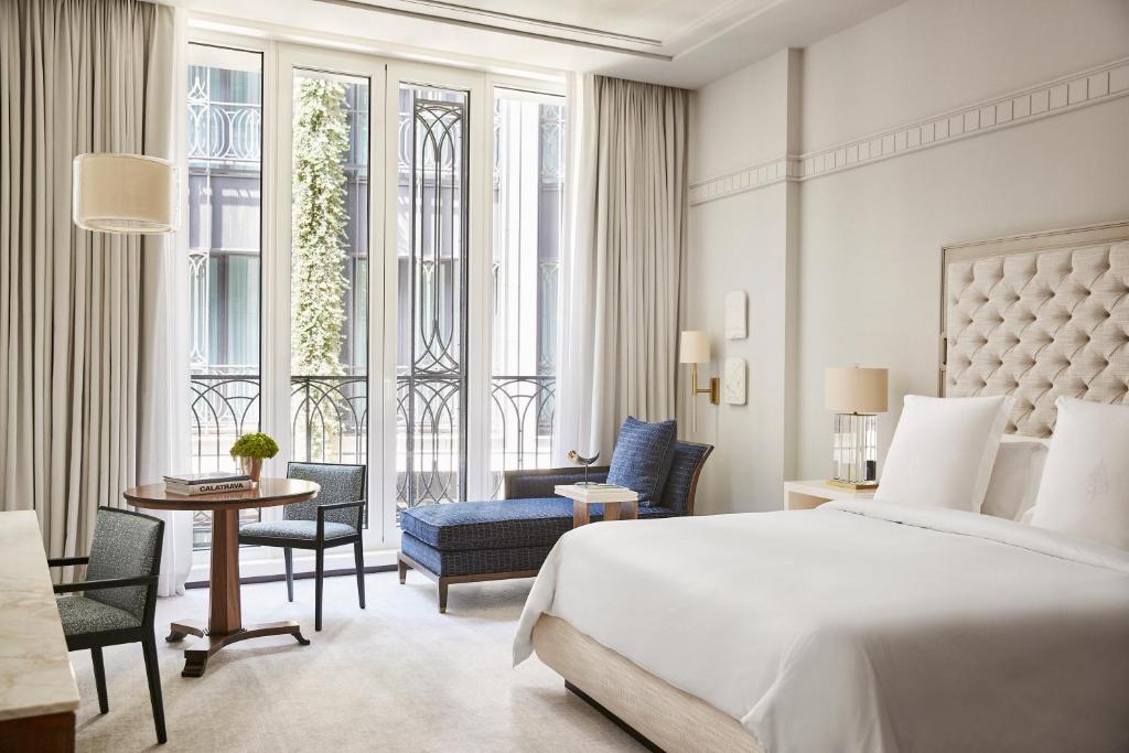 Double Accessible Superior