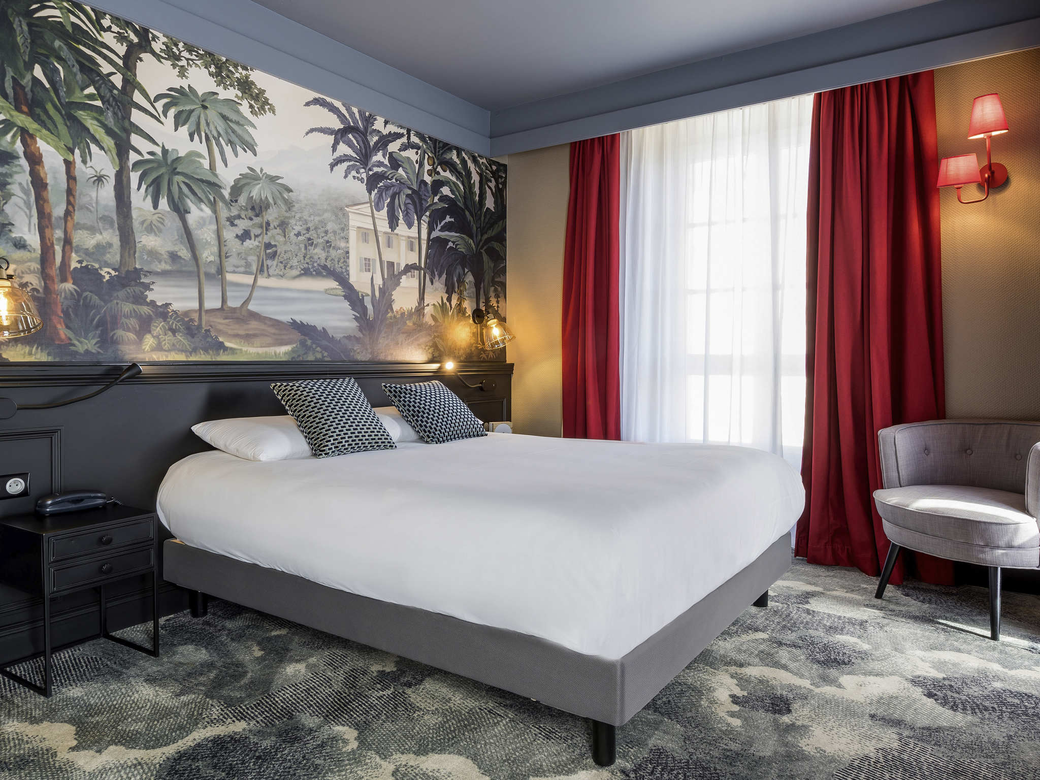 Double Queen Size Bed