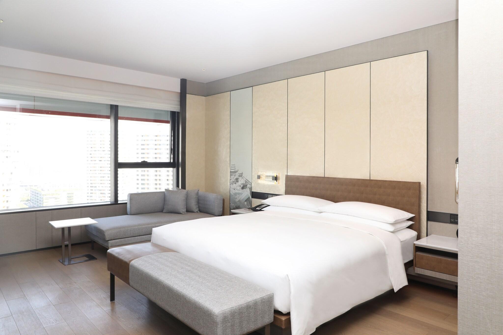 Double Executive King Bed