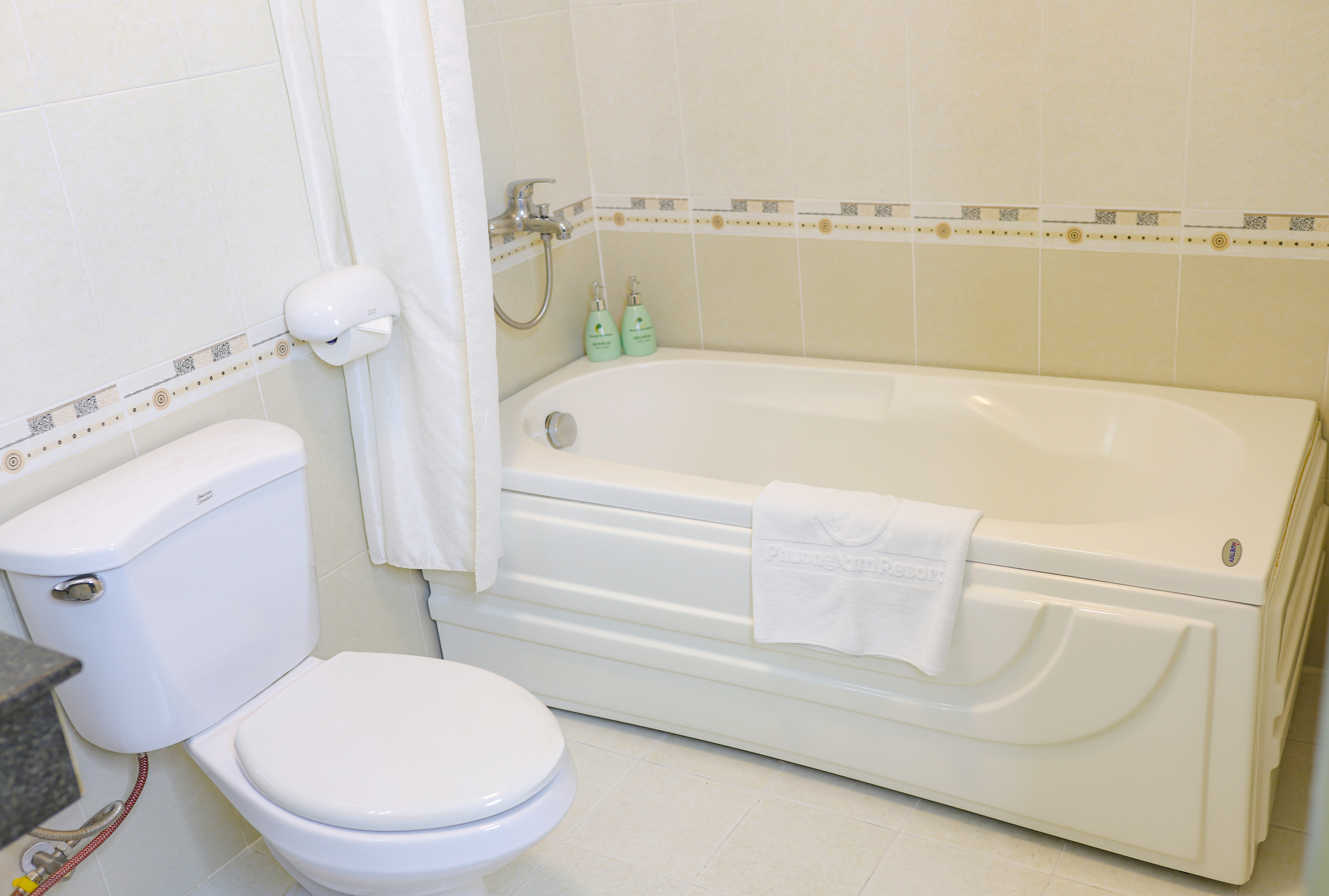 Double Deluxe King Bed