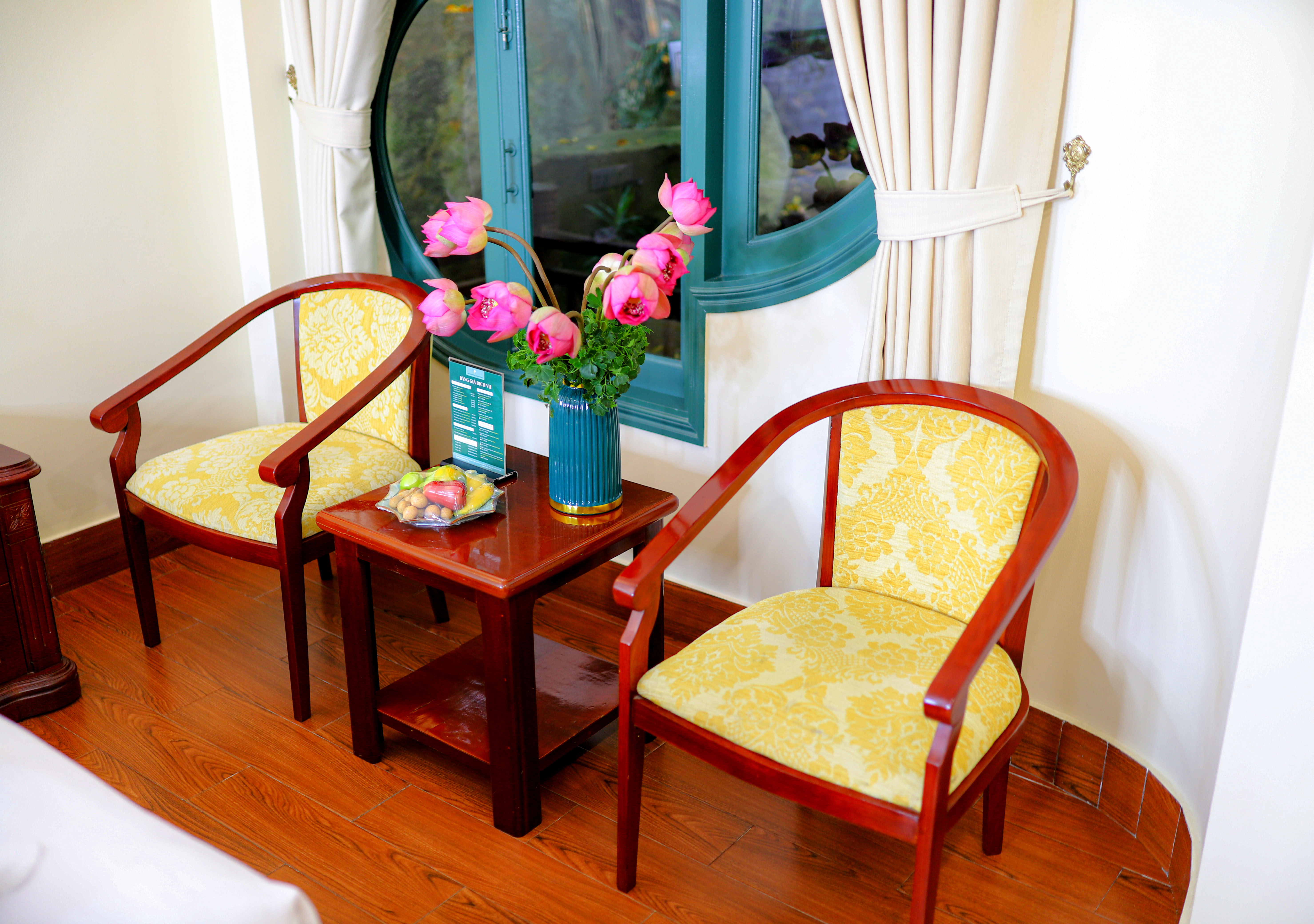 Double Deluxe King Bed