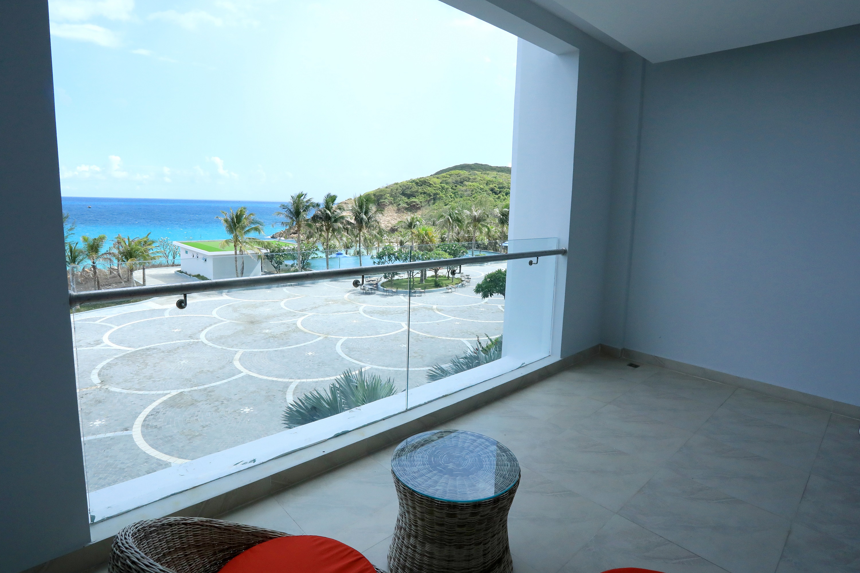 Twin Ocean View with Balcony