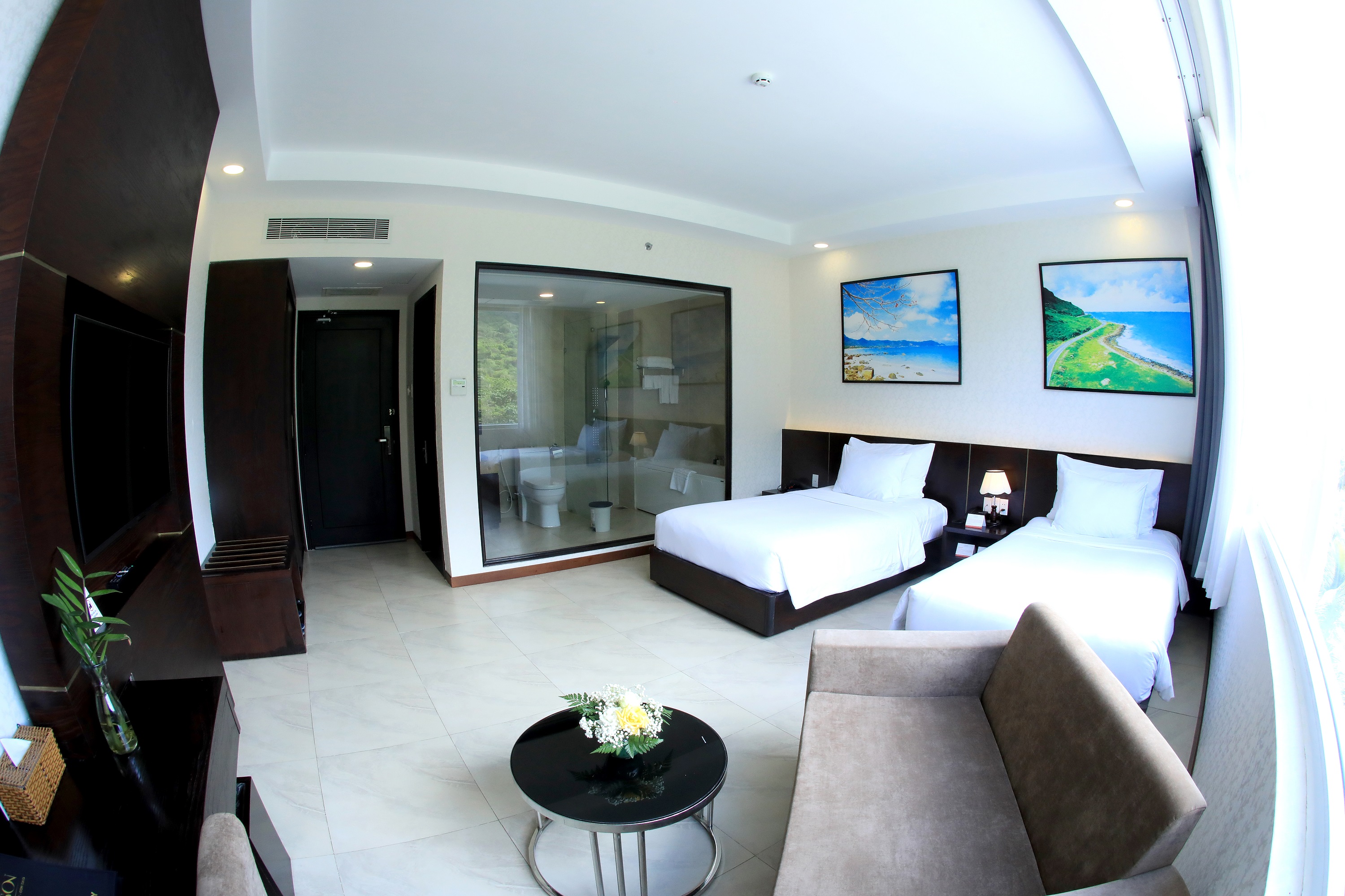 Twin Deluxe Mountain View