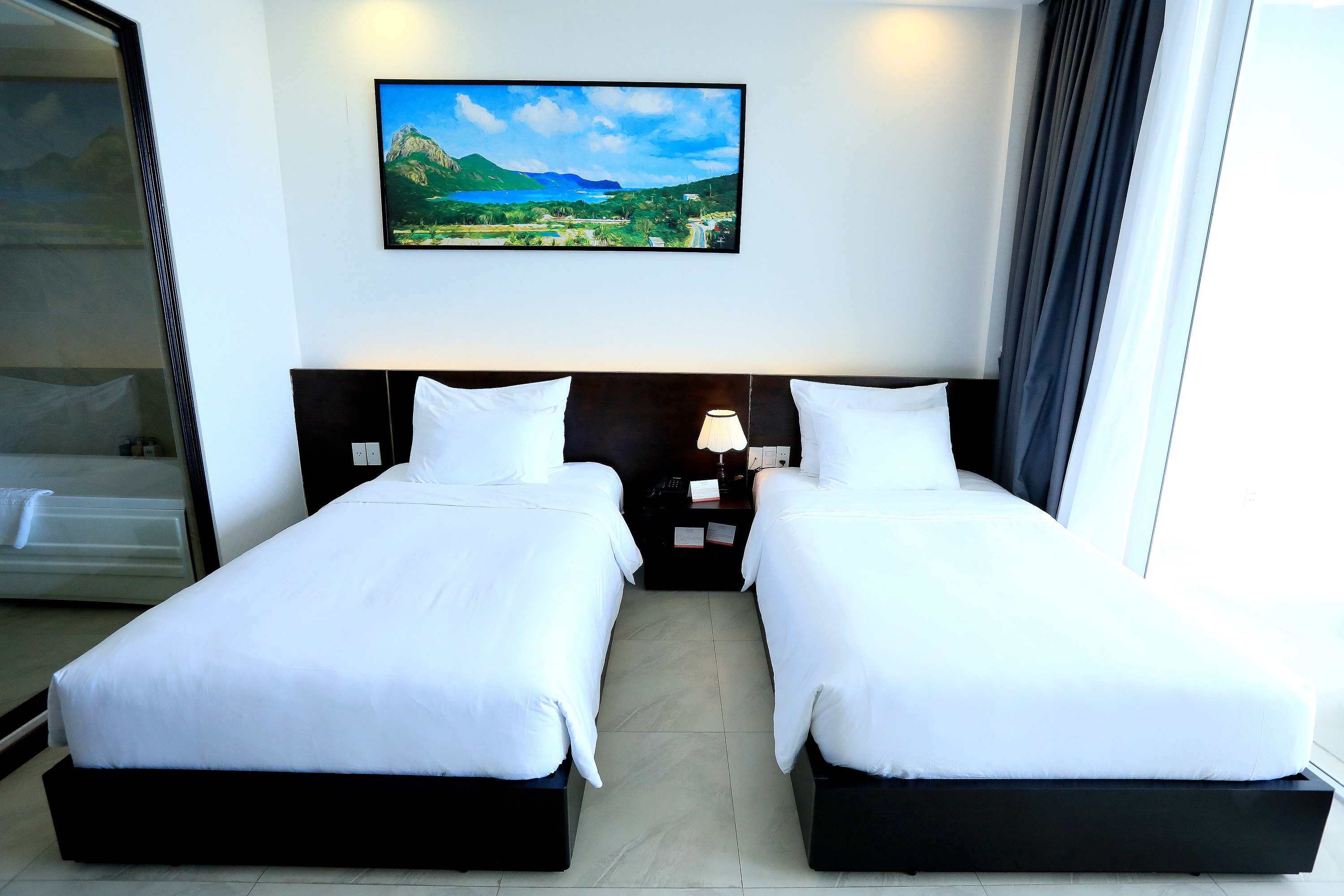 Twin Ocean View with Balcony