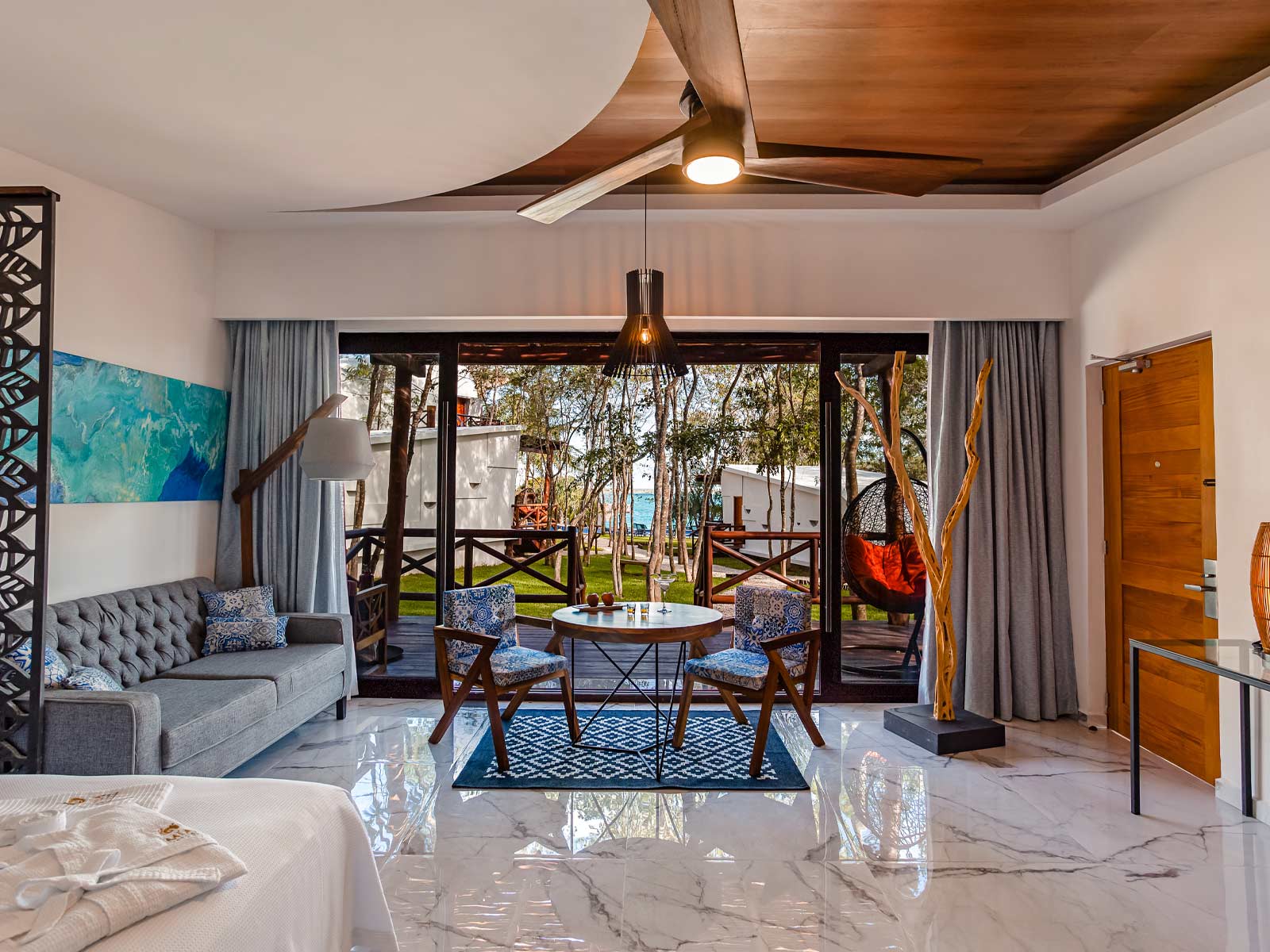 Room Deluxe King Bed