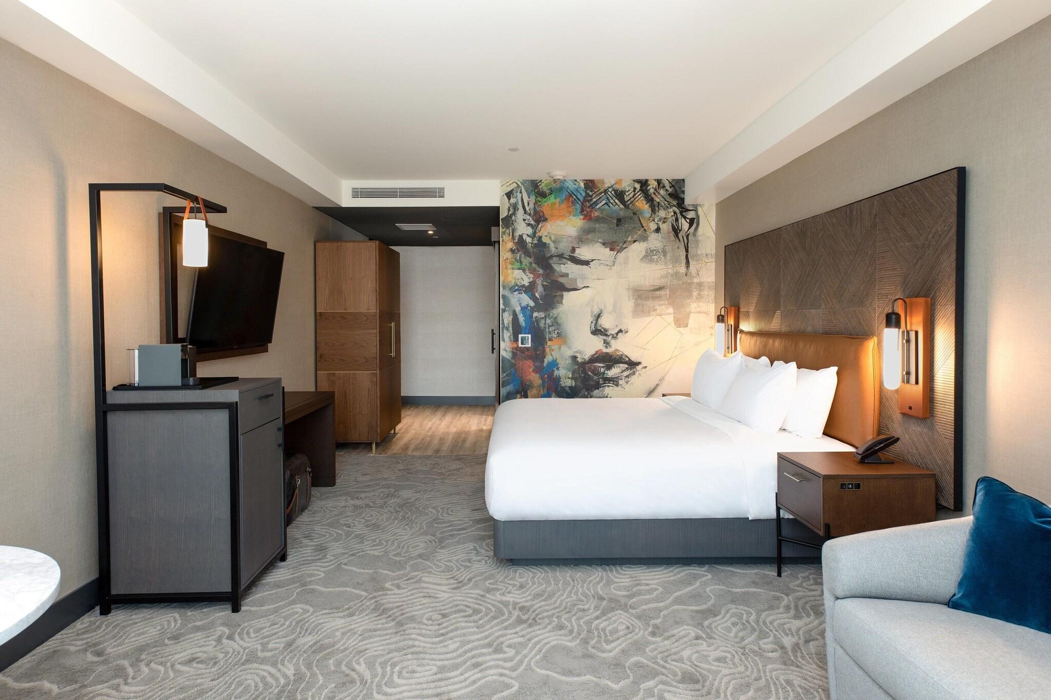 Studio King Size Bed