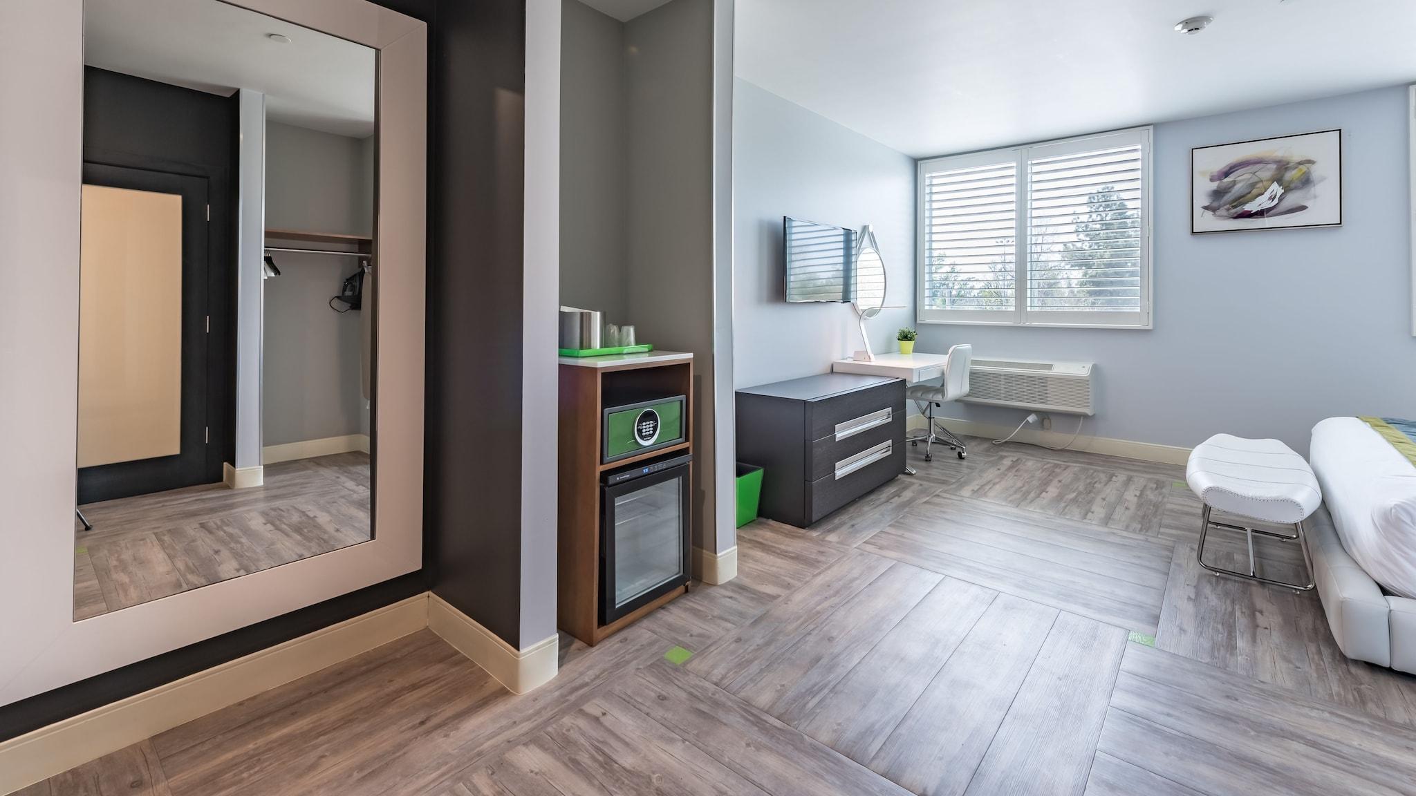 Double Accessible King Size Bed