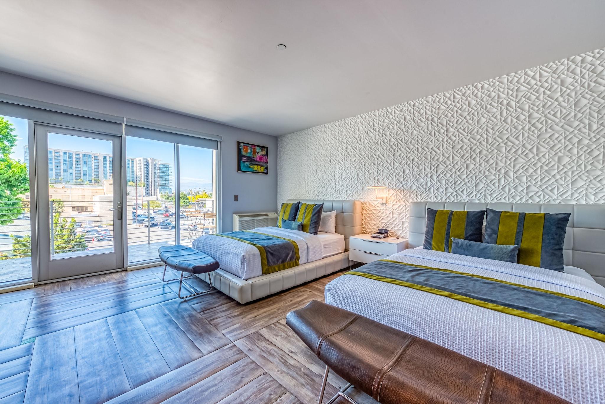 Double Deluxe Two Beds