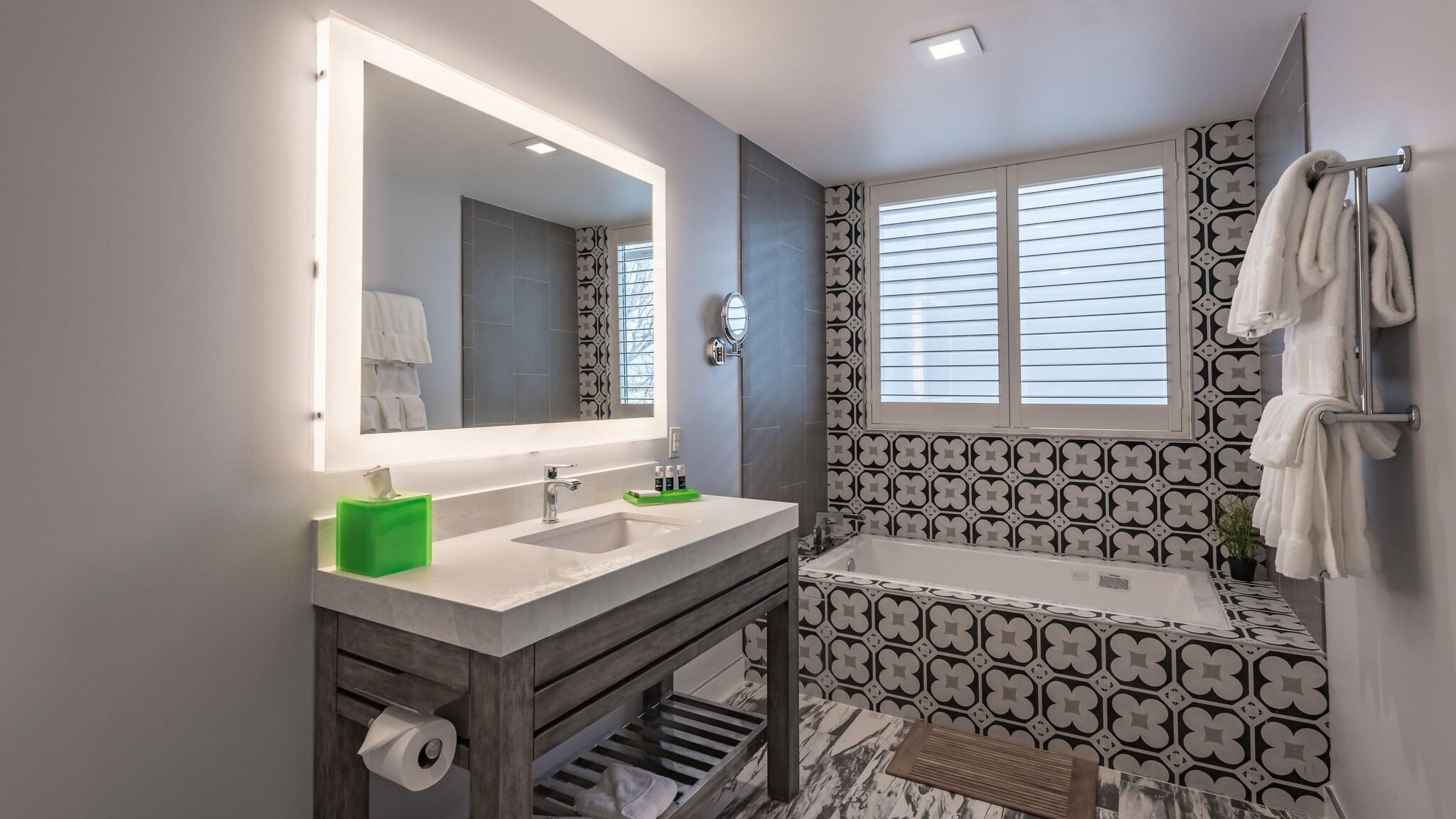 Double Deluxe Two Beds