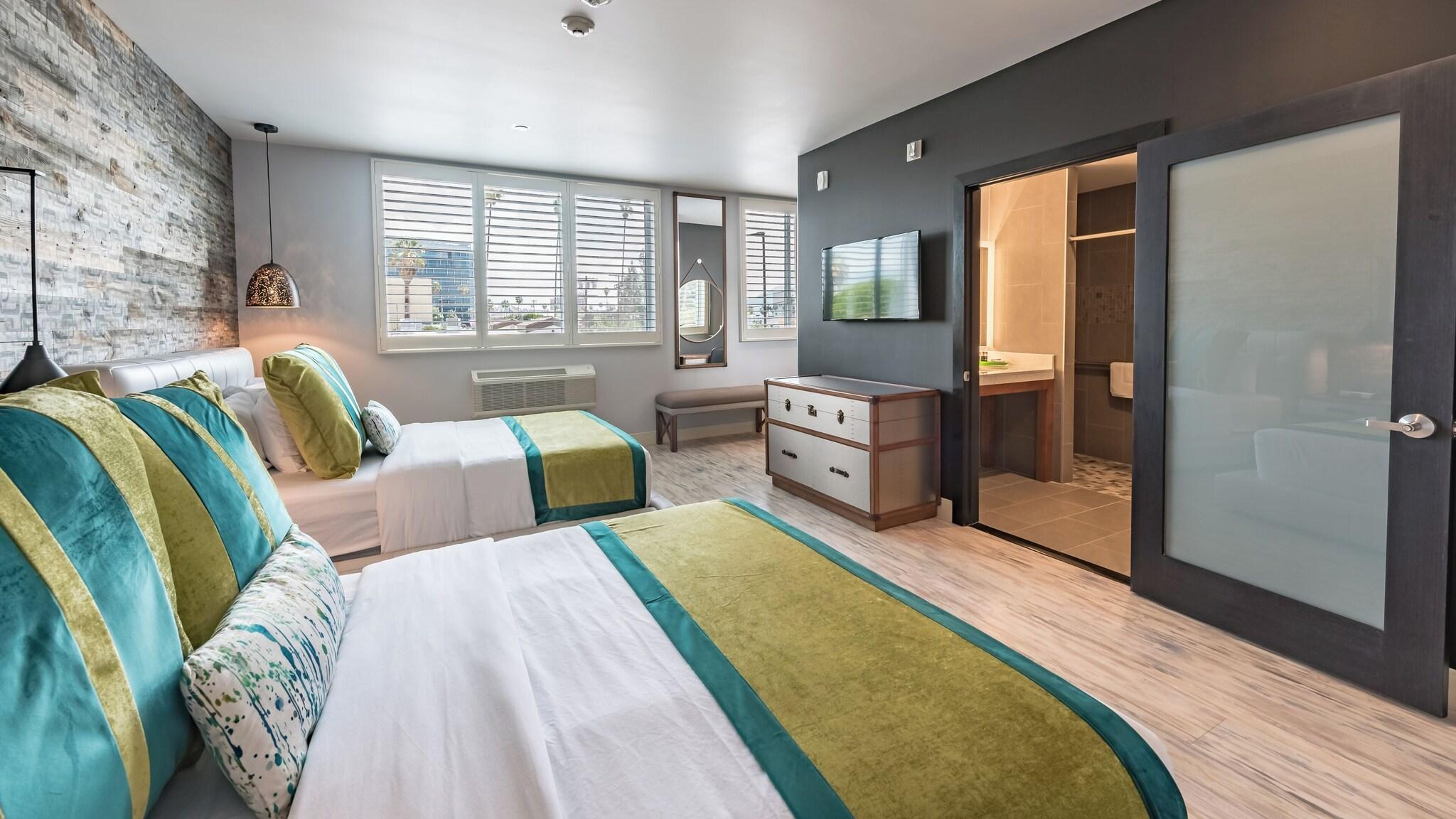 Double Two Queen Beds