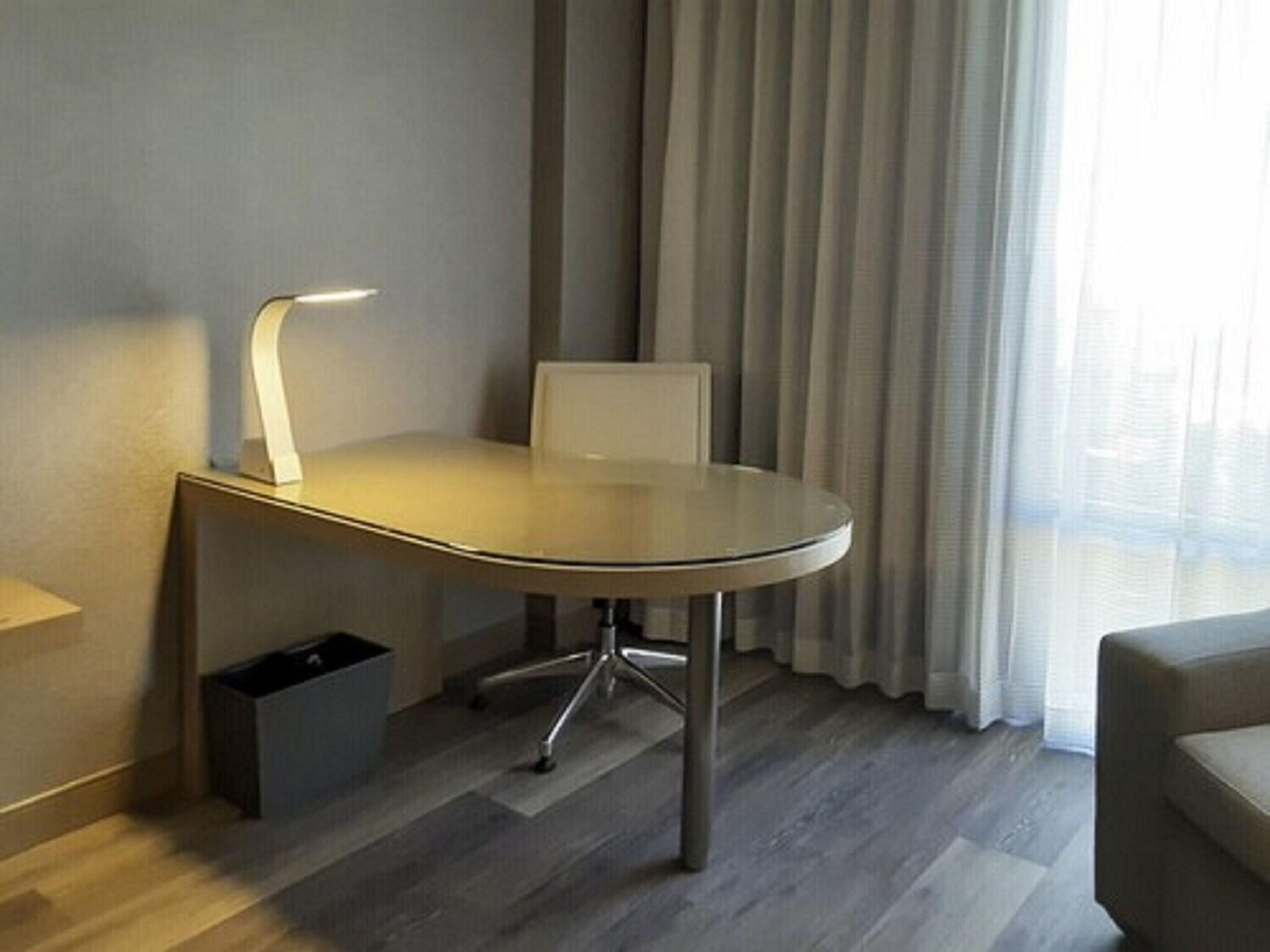 Double Accessible King Size Bed