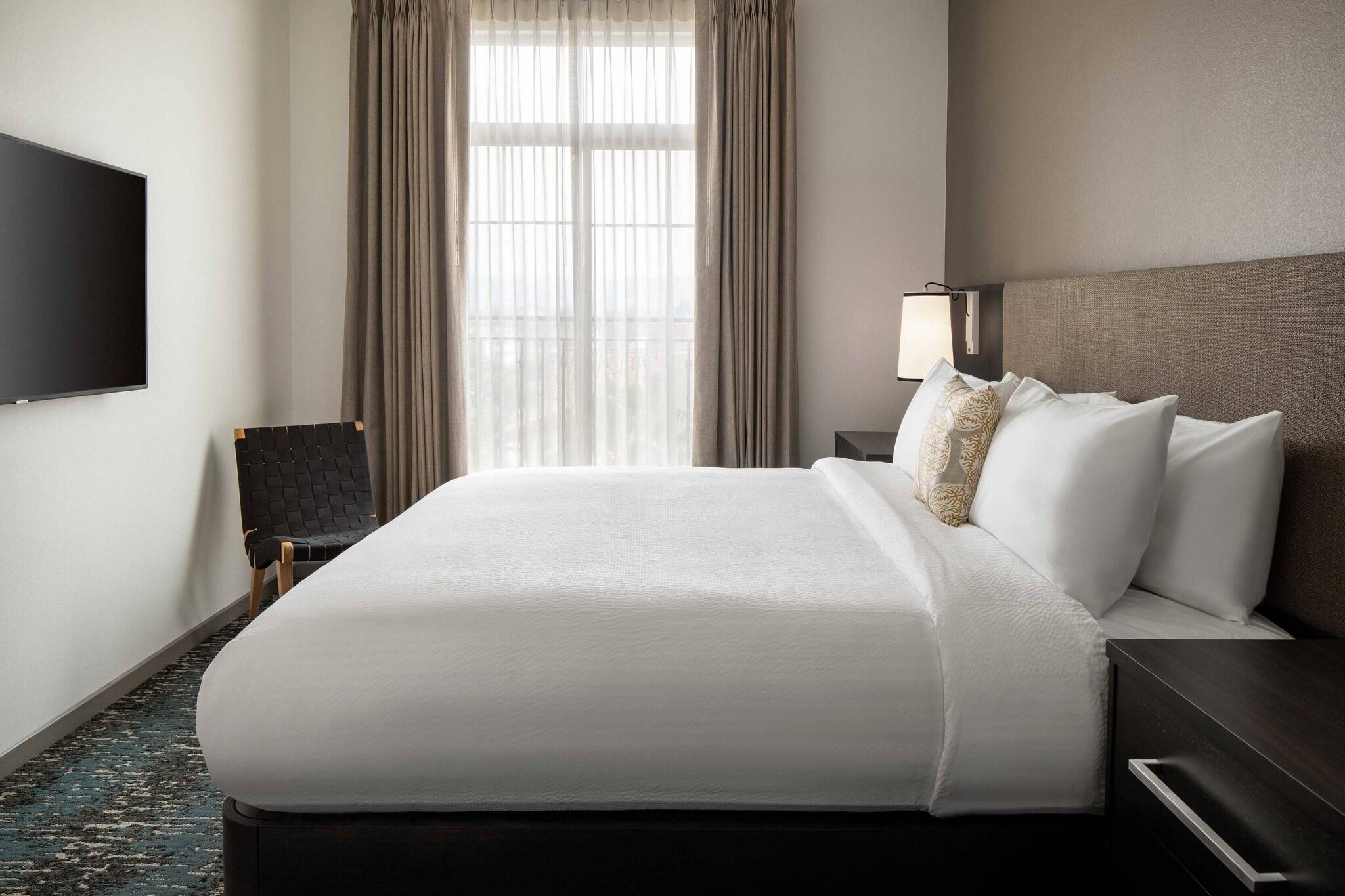 Suite King Bed One Bedroom 